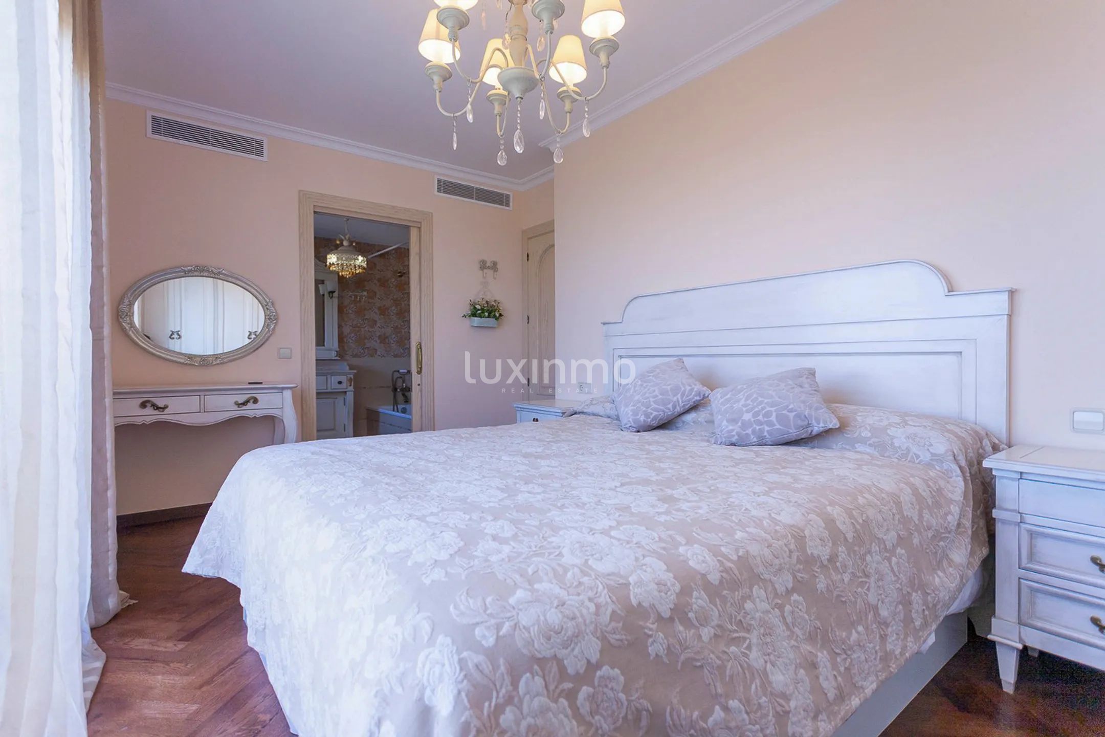 Stunning detached house with sea and mountain views in Calpe — photo 30