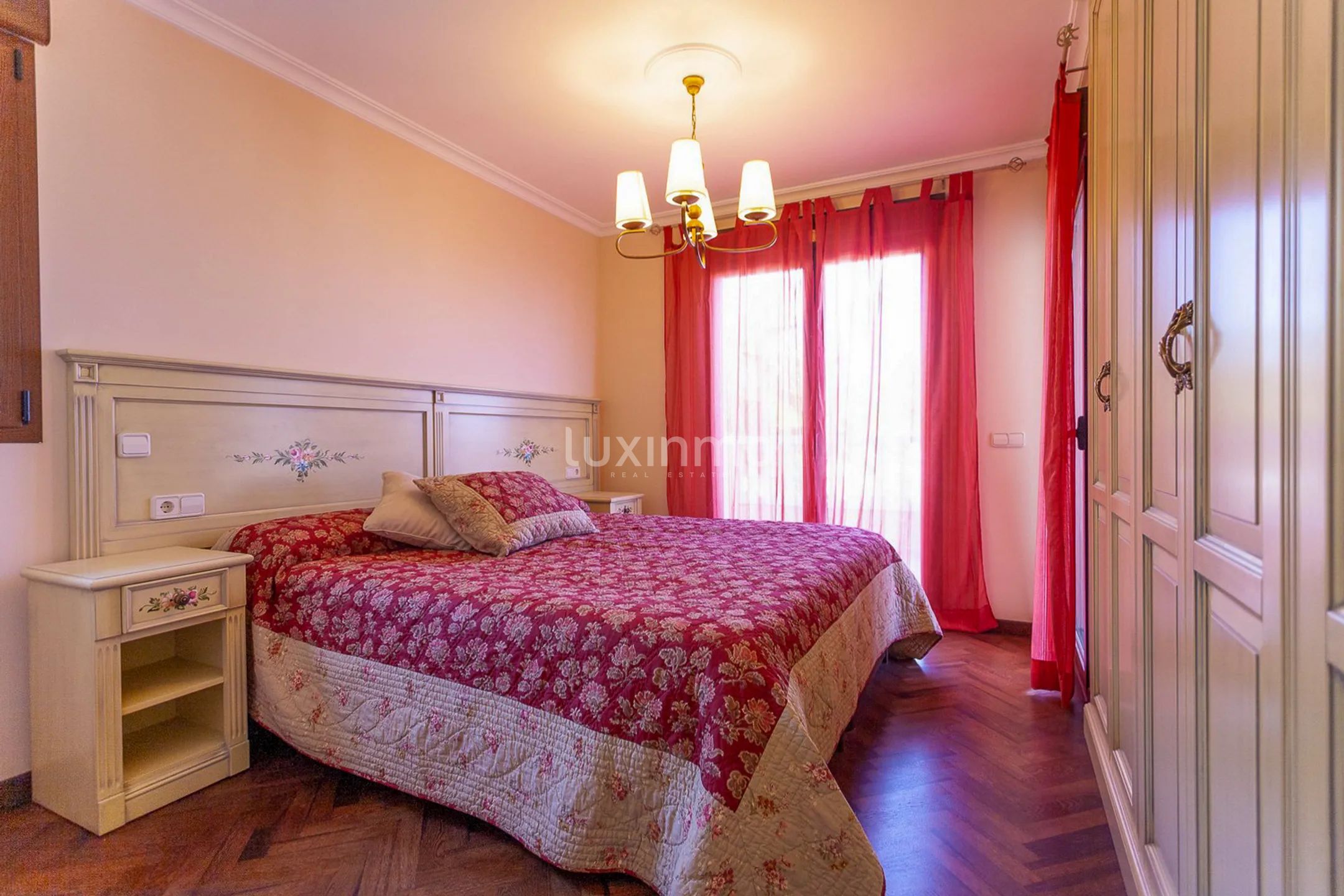 Stunning detached house with sea and mountain views in Calpe — photo 37