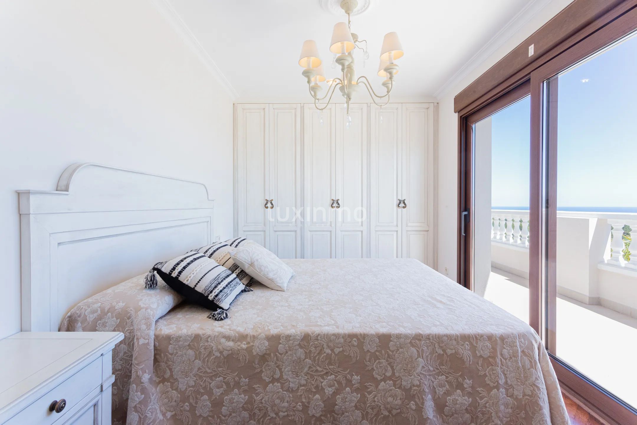 Stunning detached house with sea and mountain views in Calpe — photo 41