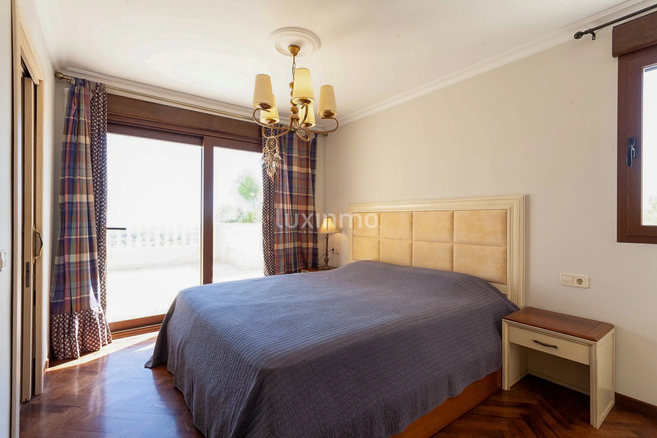 Stunning detached house with sea and mountain views in Calpe — photo 34