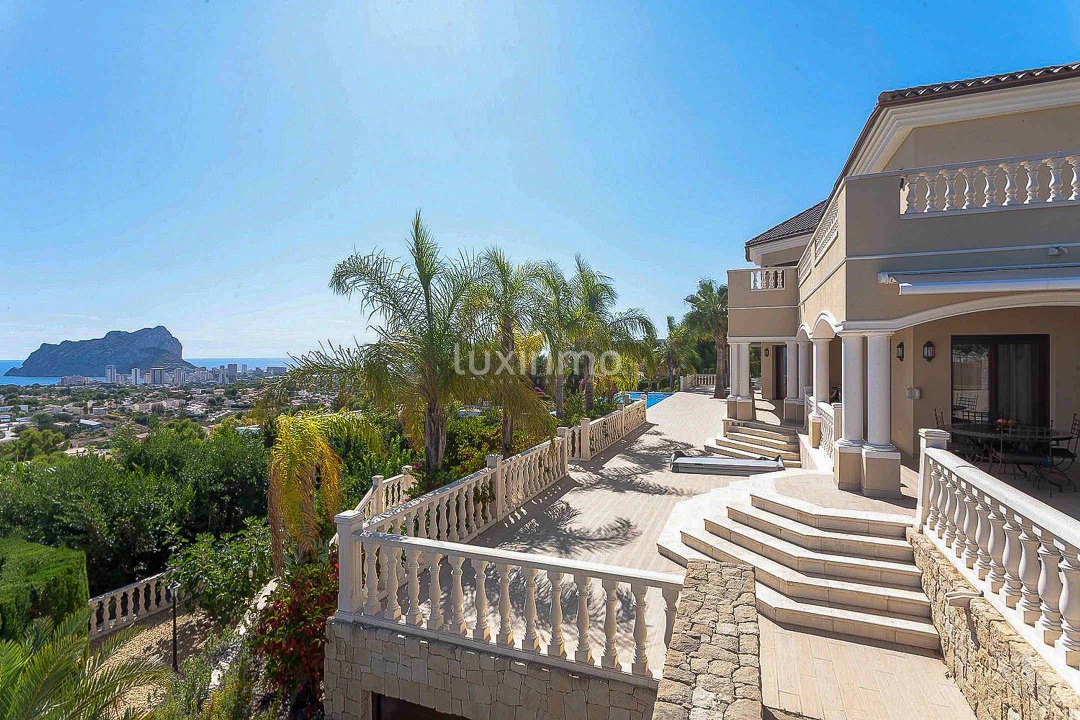 Stunning detached house with sea and mountain views in Calpe — photo 58