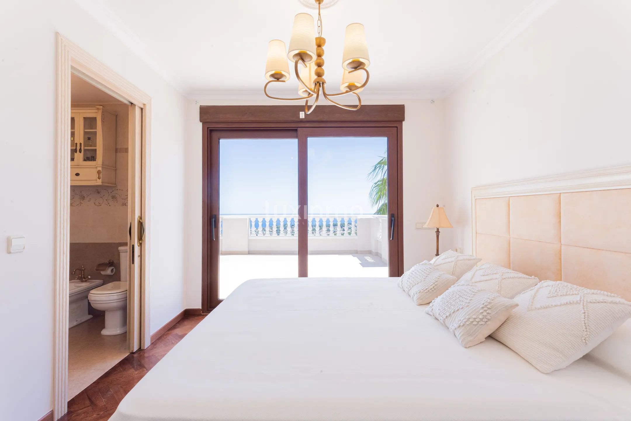 Stunning detached house with sea and mountain views in Calpe — photo 24