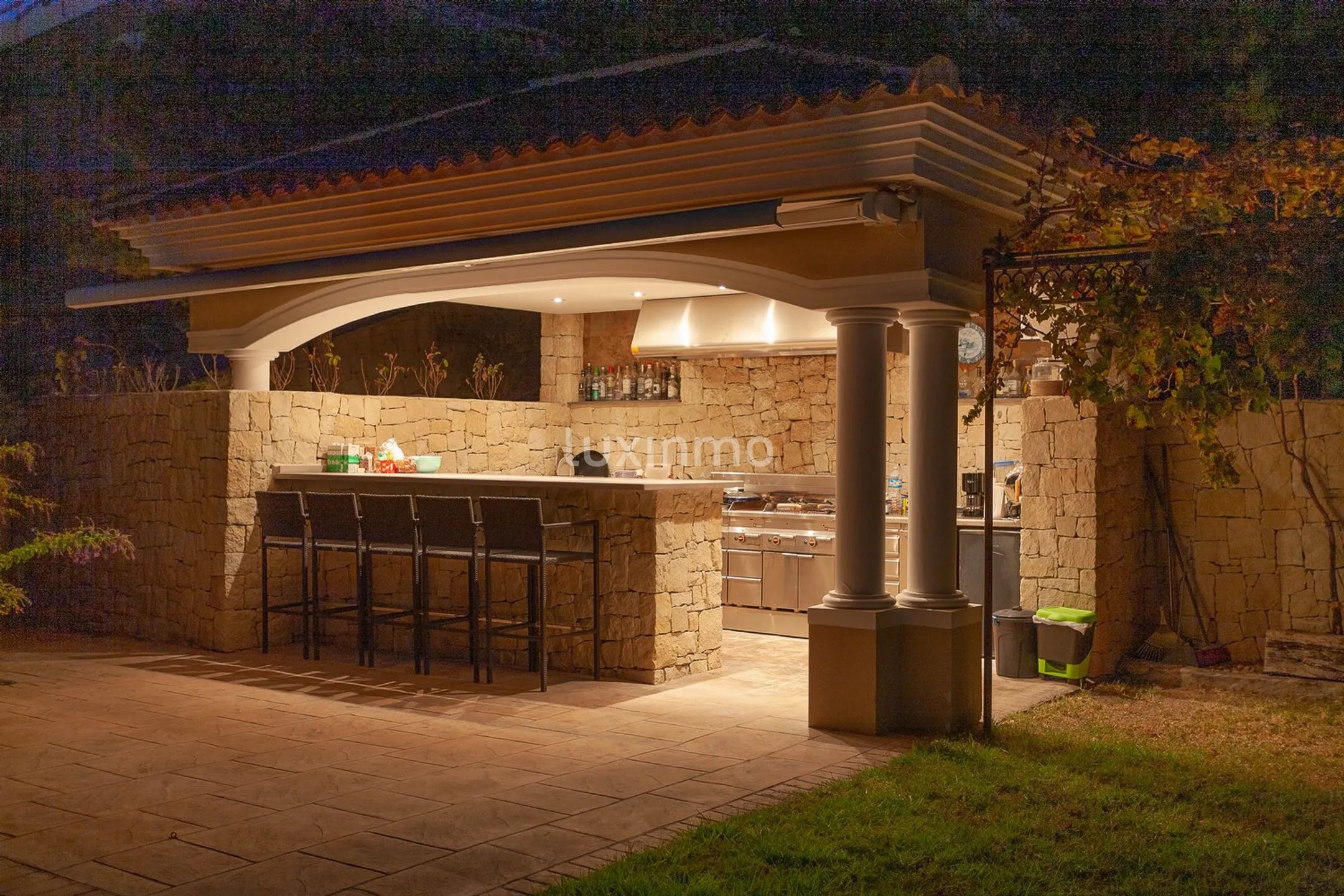 Stunning detached house with sea and mountain views in Calpe — photo 56