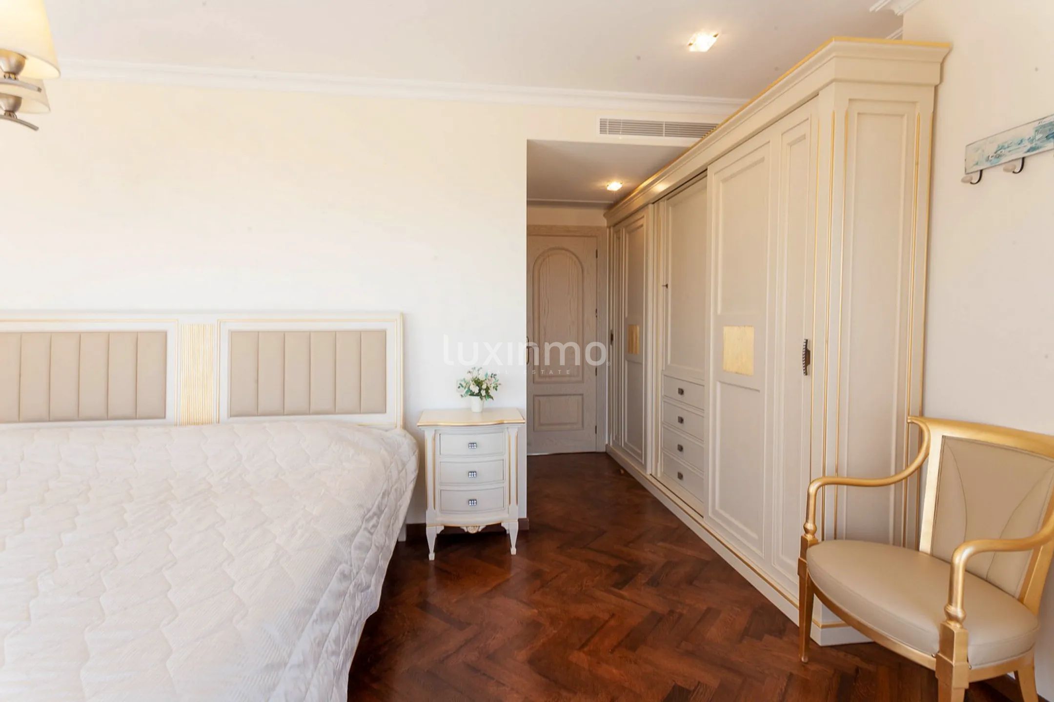 Stunning detached house with sea and mountain views in Calpe — photo 42