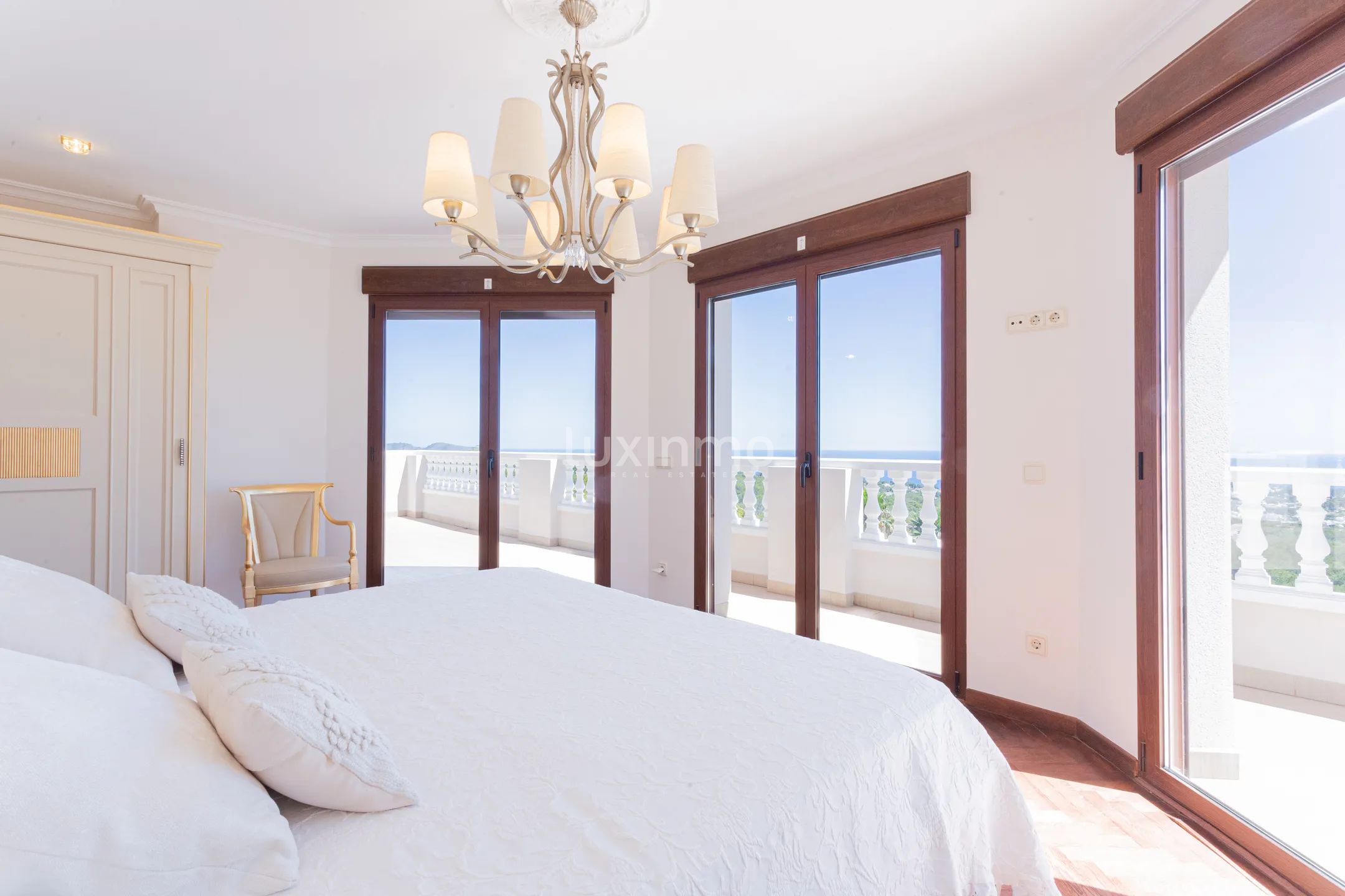 Stunning detached house with sea and mountain views in Calpe — photo 28