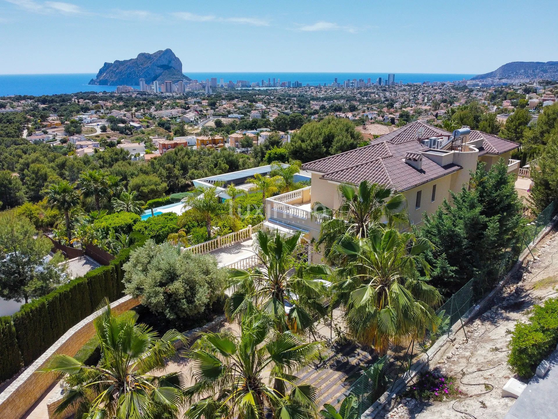 Stunning detached house with sea and mountain views in Calpe — photo 2