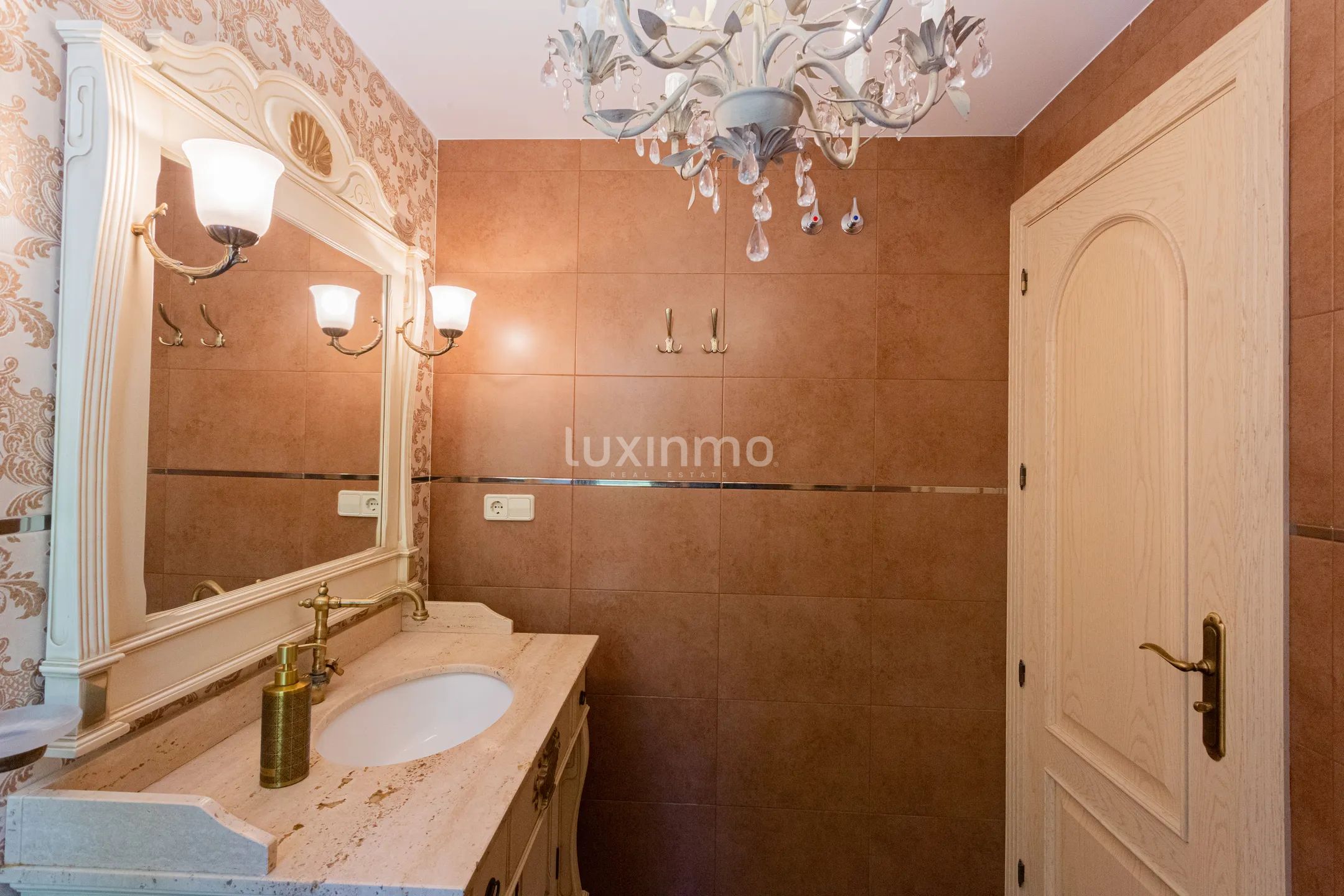 Stunning detached house with sea and mountain views in Calpe — photo 47