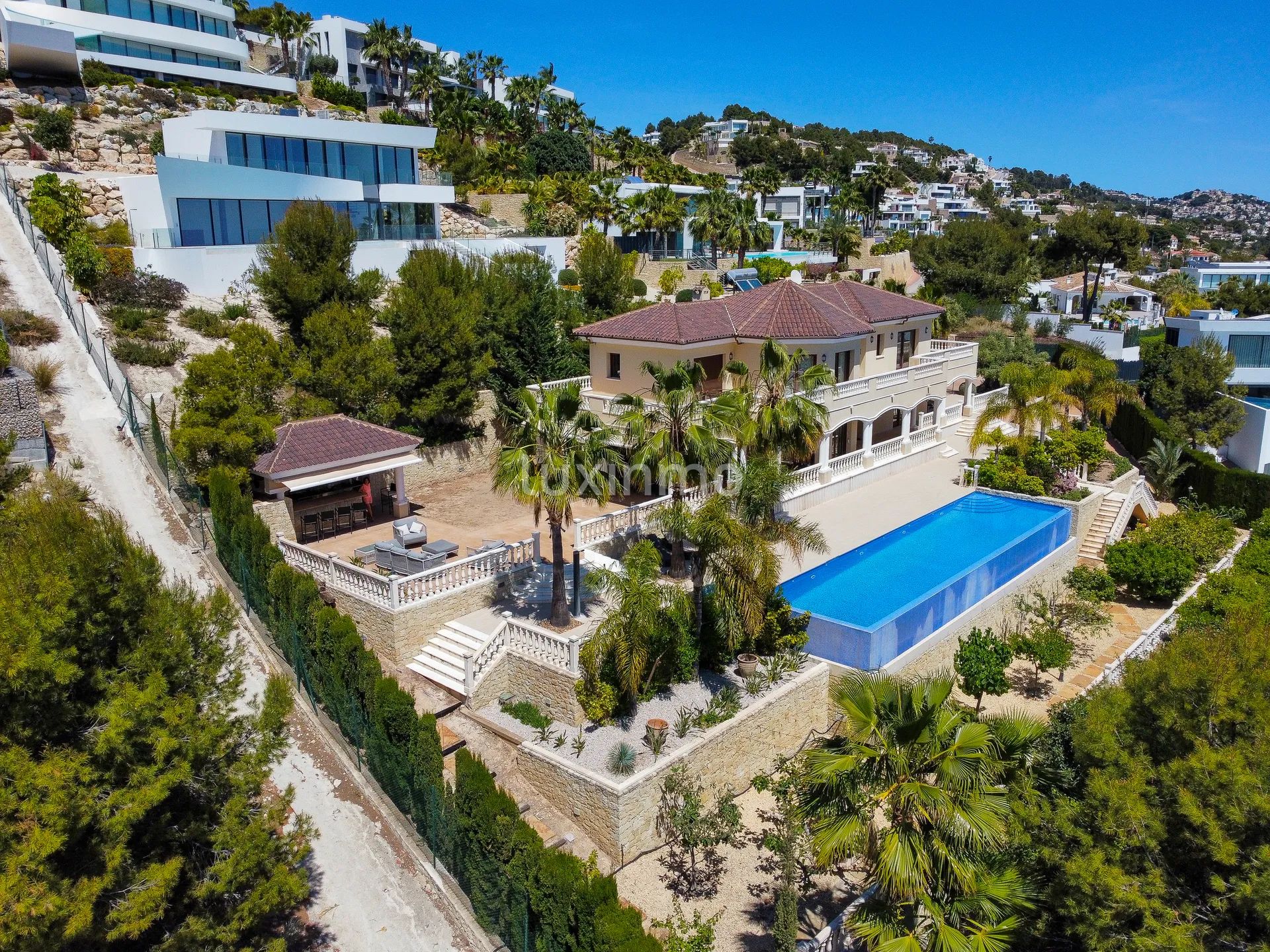 Stunning detached house with sea and mountain views in Calpe — photo 3