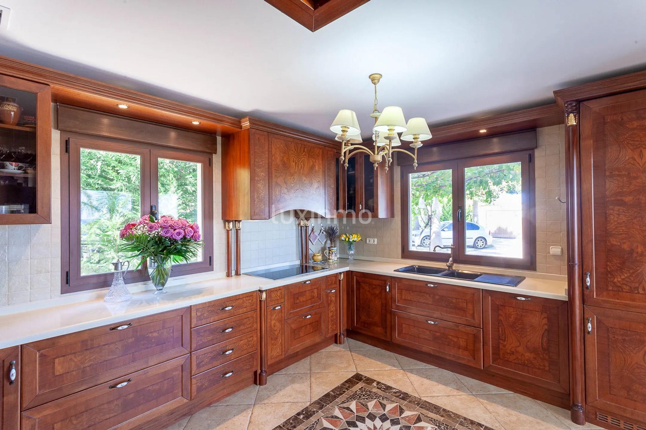 Stunning detached house with sea and mountain views in Calpe — photo 17