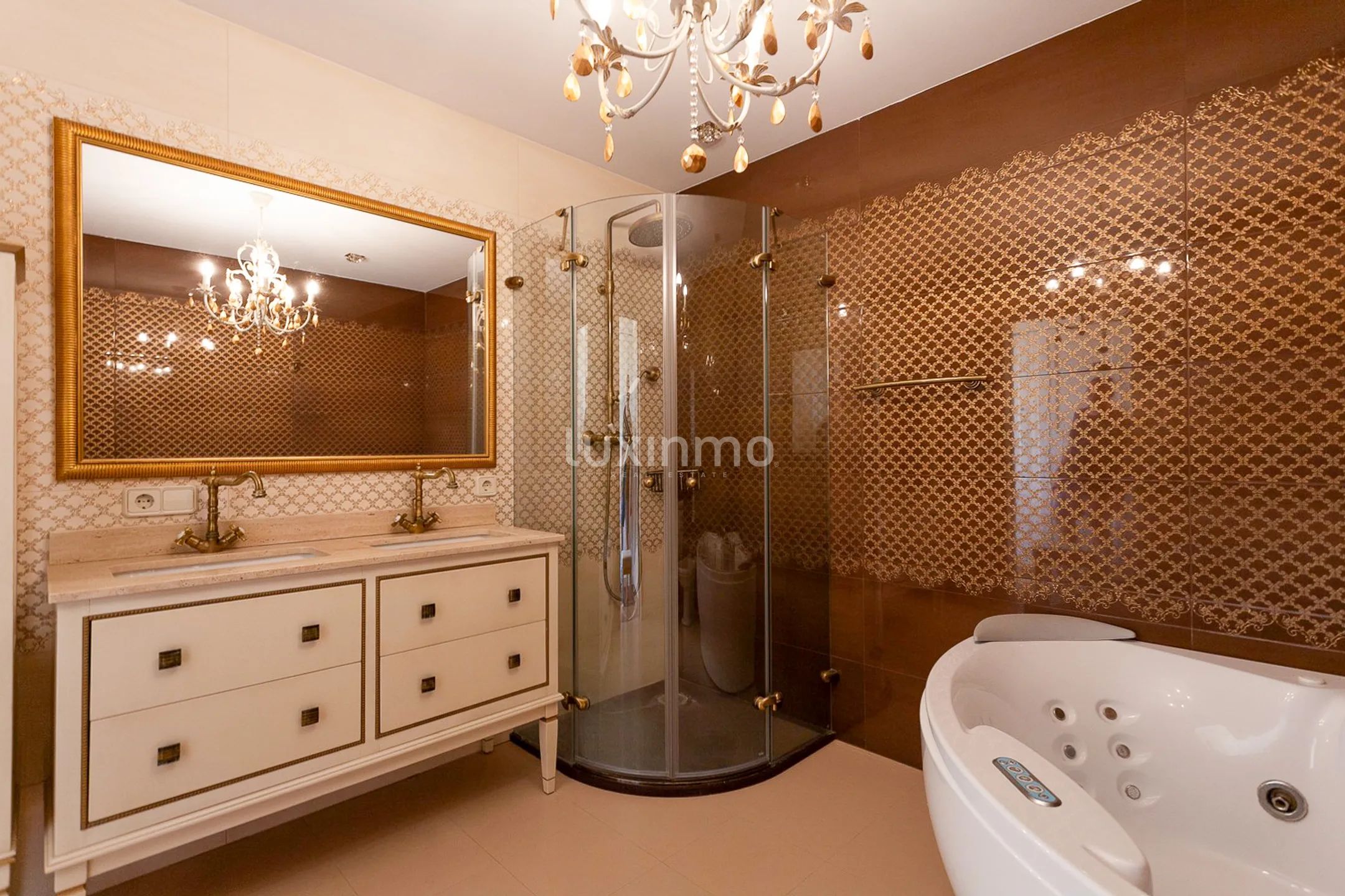 Stunning detached house with sea and mountain views in Calpe — photo 45