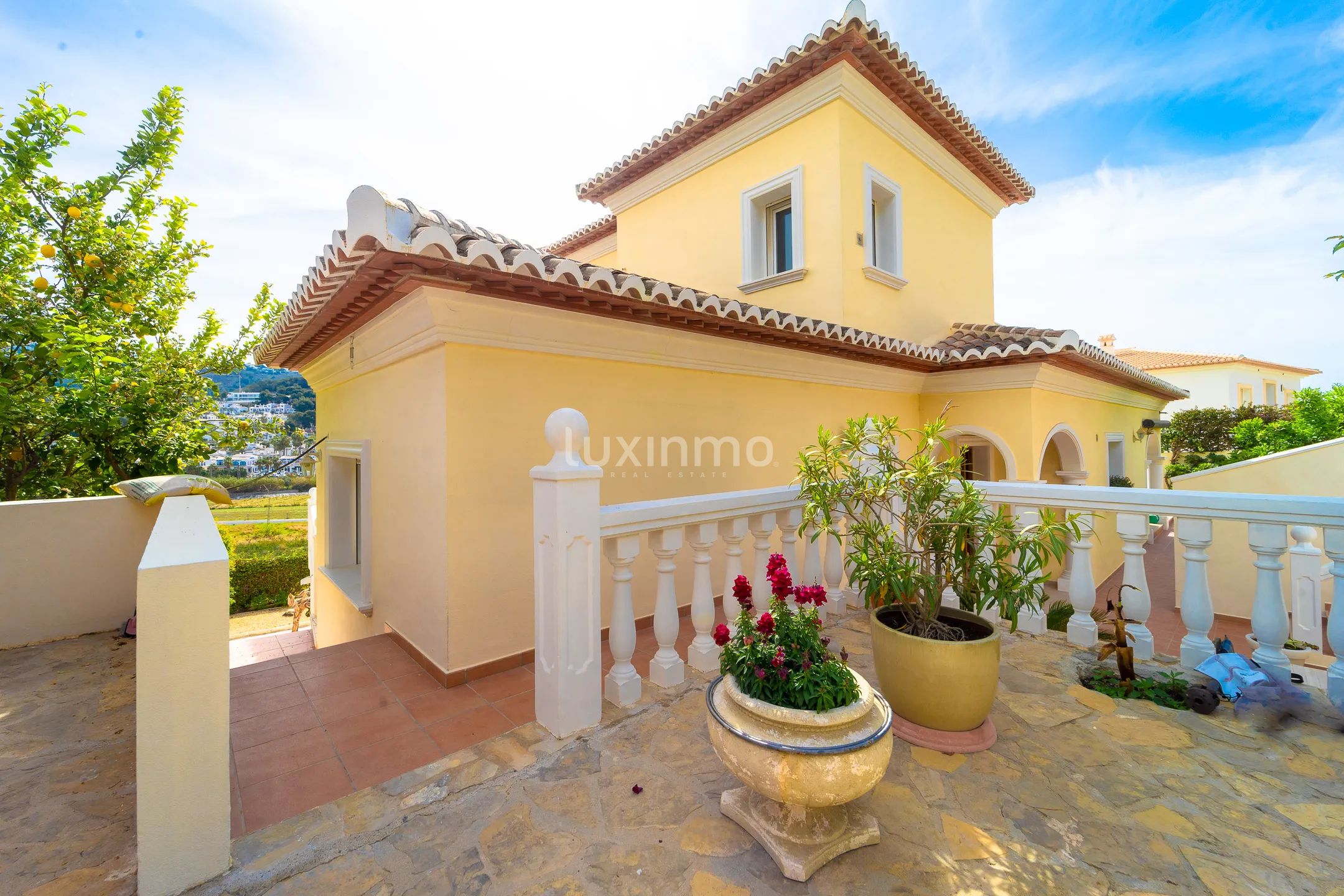Charming colonial style house with spectacular views in Moraira — photo 10