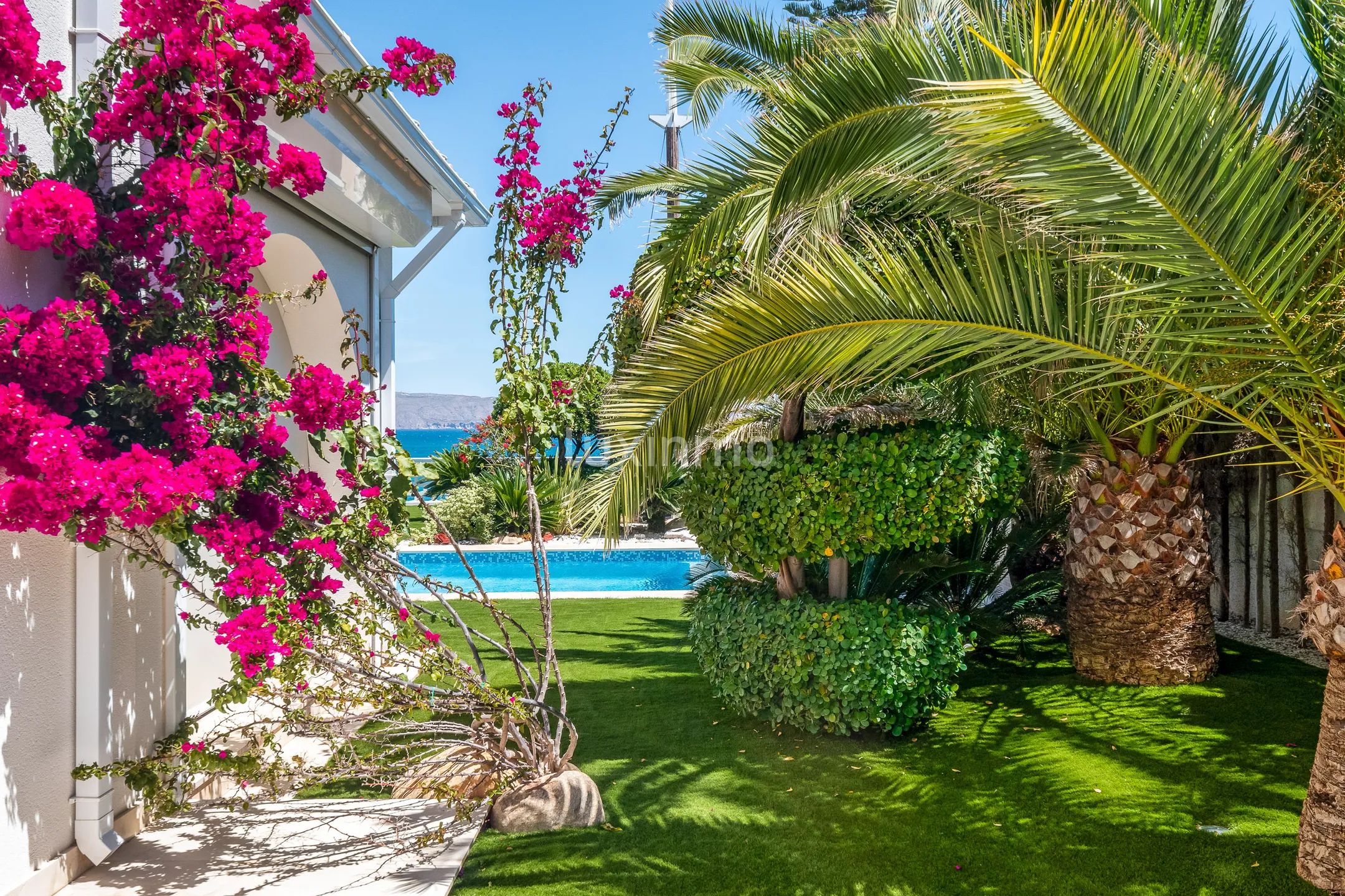 Spectacular front line beach villa in Albir — photo 9