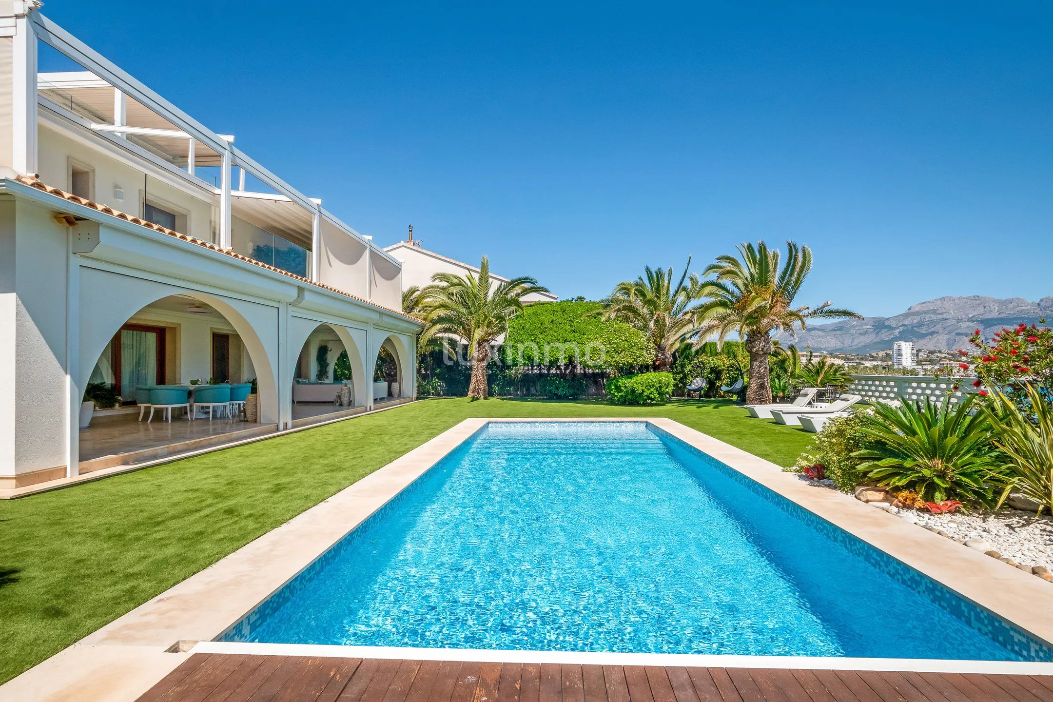Spectacular front line beach villa in Albir — photo 7