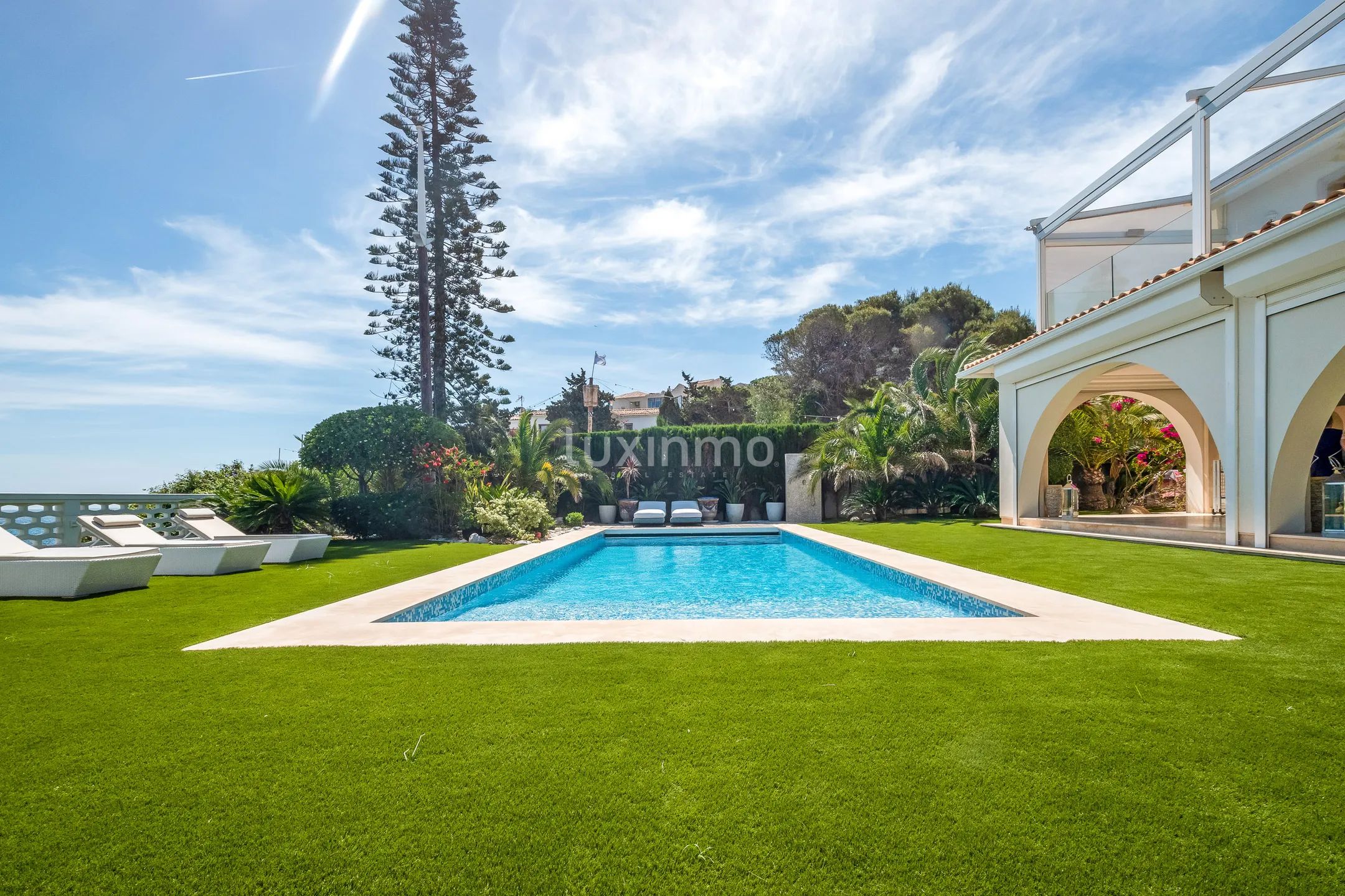 Spectacular front line beach villa in Albir — photo 5