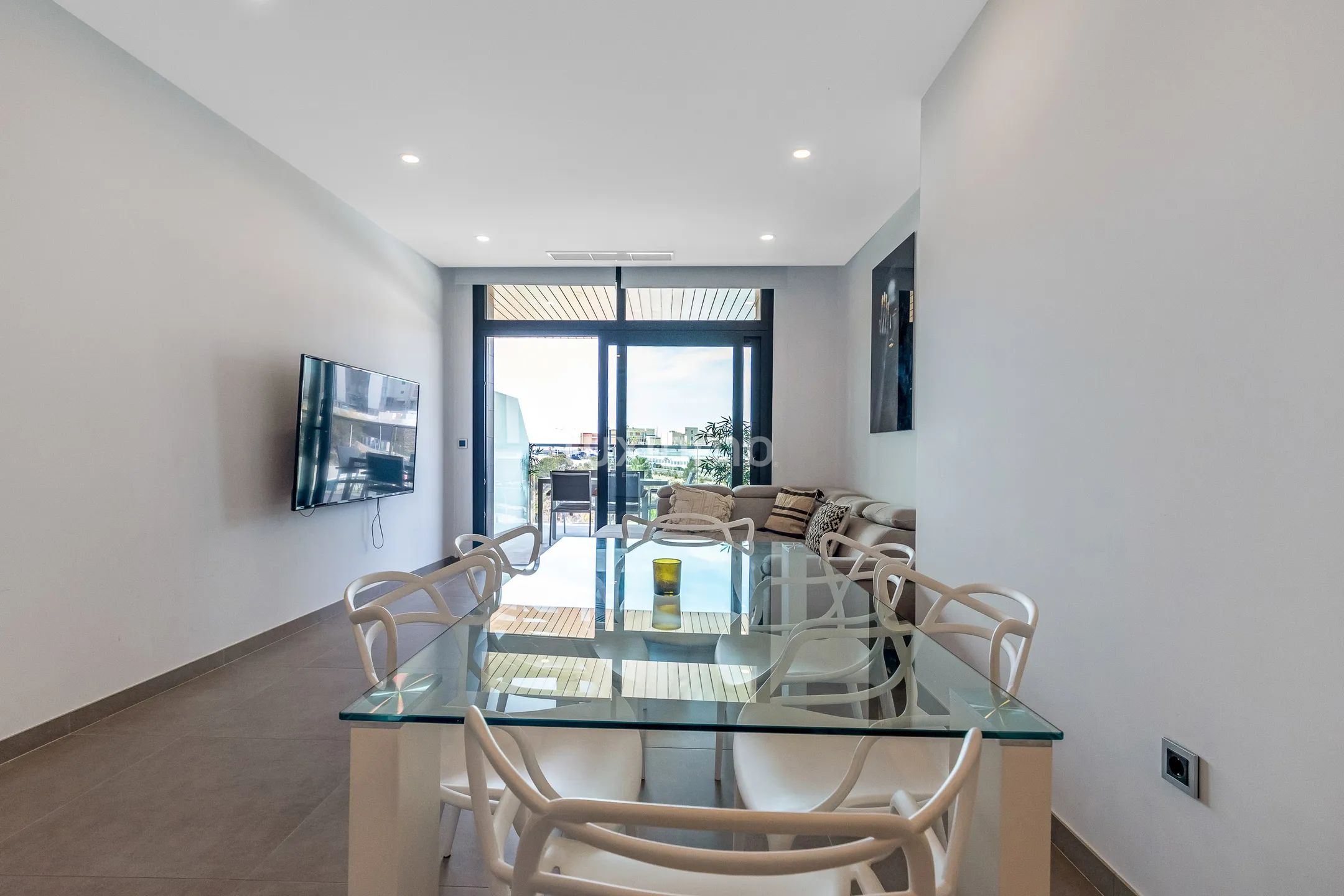 Beautiful 2 bedroom apartment in Sunset Waves for sale — photo 10