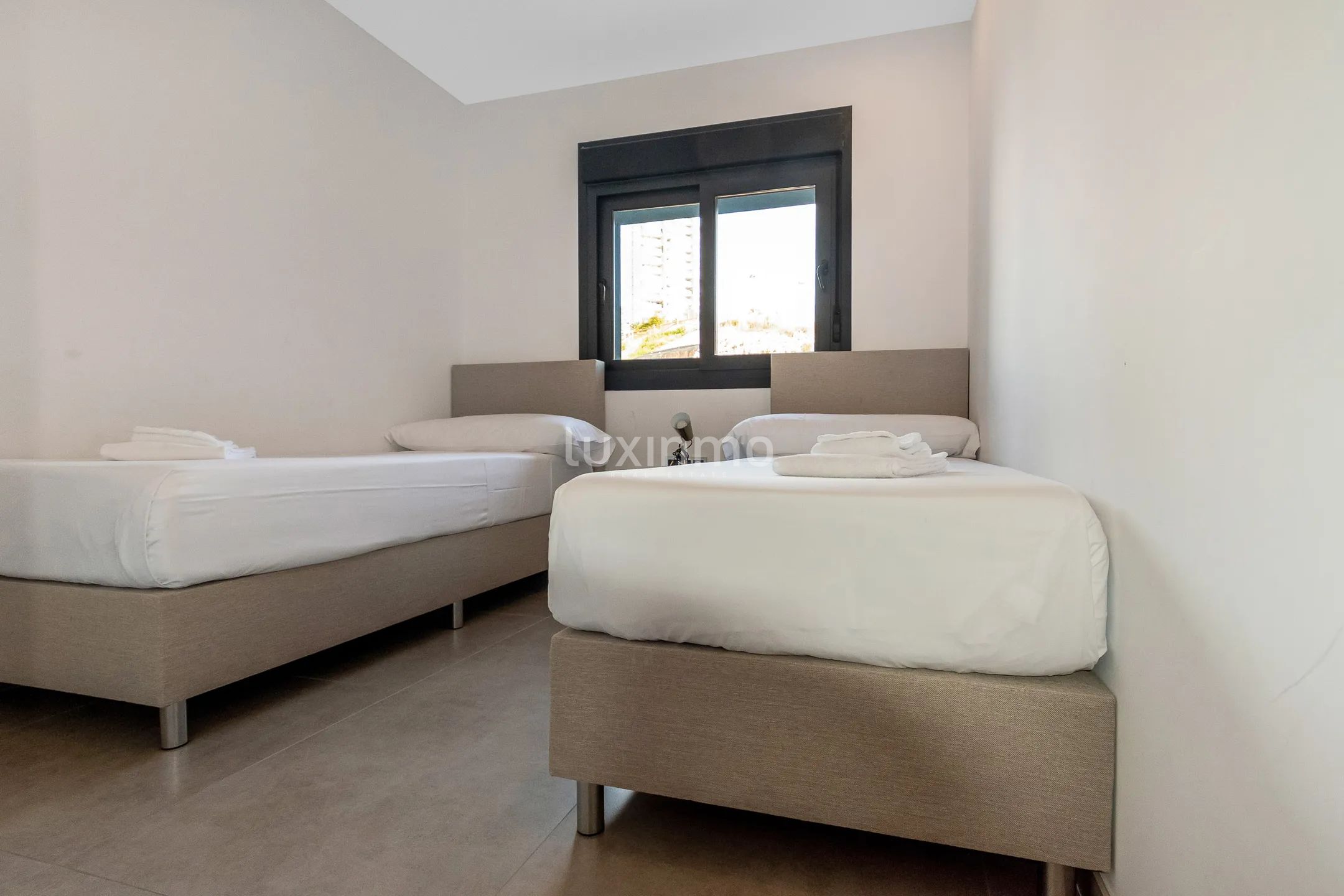 Beautiful 2 bedroom apartment in Sunset Waves for sale — photo 20