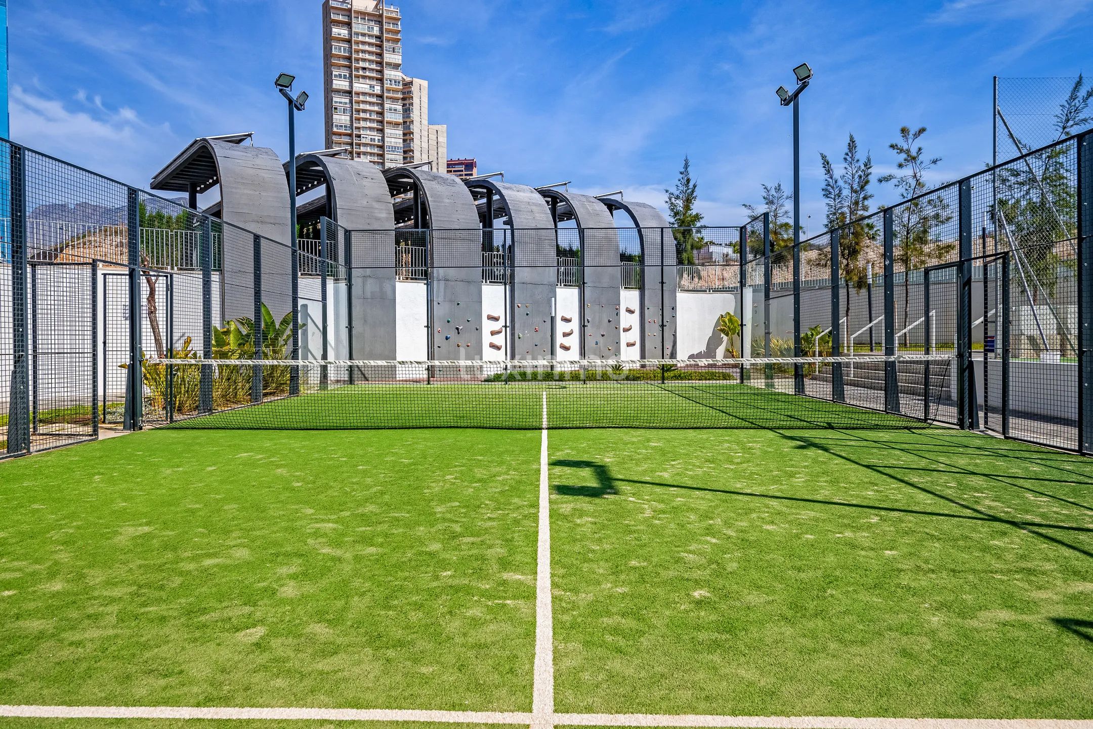 Beautiful 2 bedroom apartment in Sunset Waves for sale — photo 24