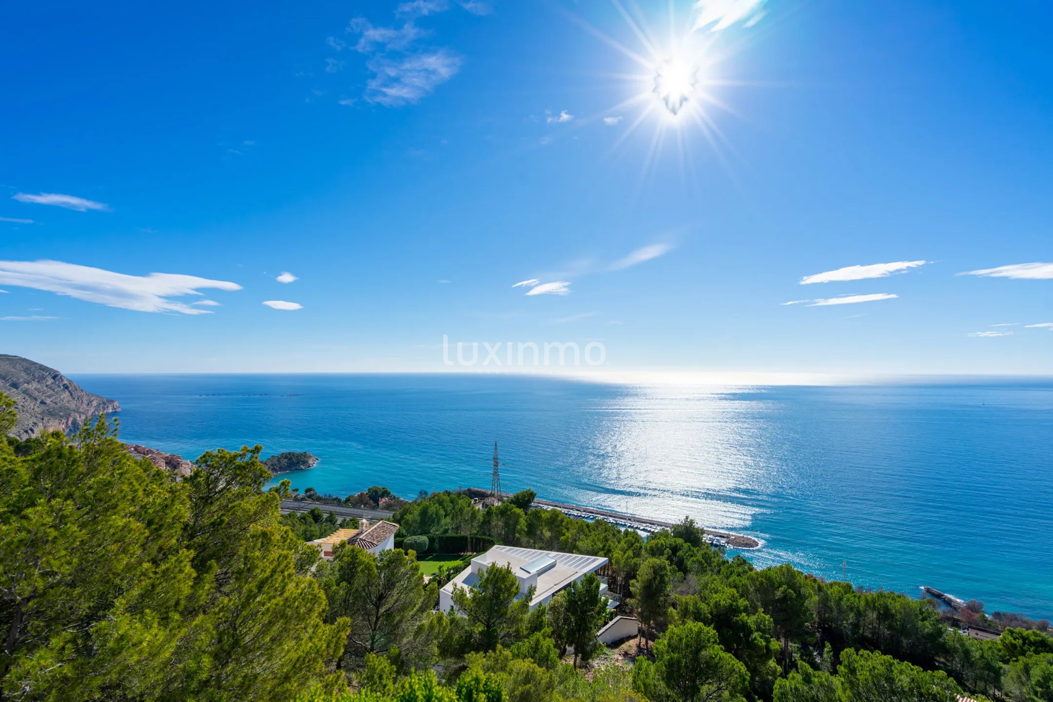 Mediterranean Modern Penthouse with Panoramic Sea Views — photo 37