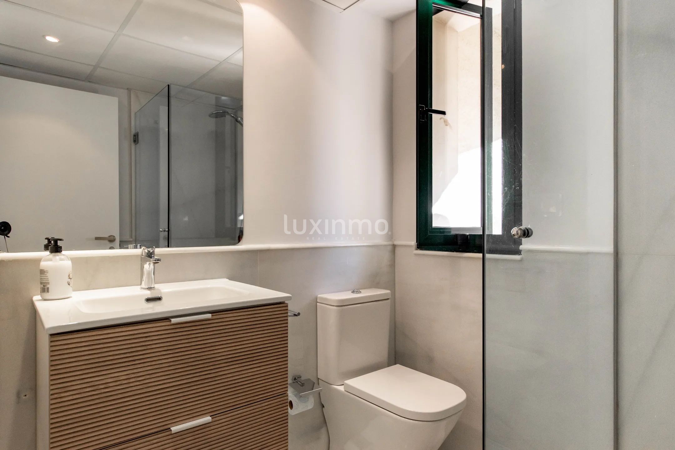 Mediterranean Modern Penthouse with Panoramic Sea Views — photo 23