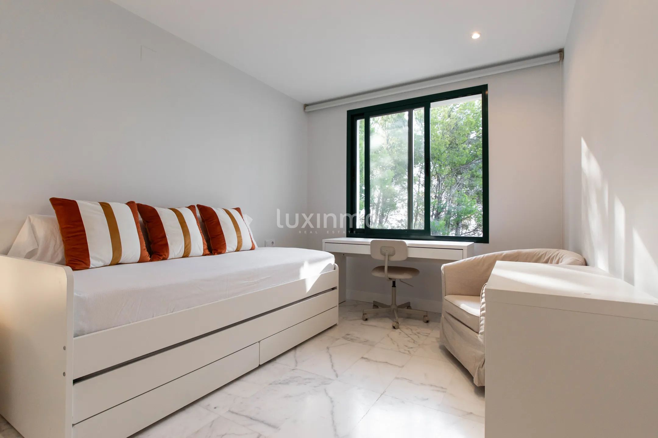 Mediterranean Modern Penthouse with Panoramic Sea Views — photo 20
