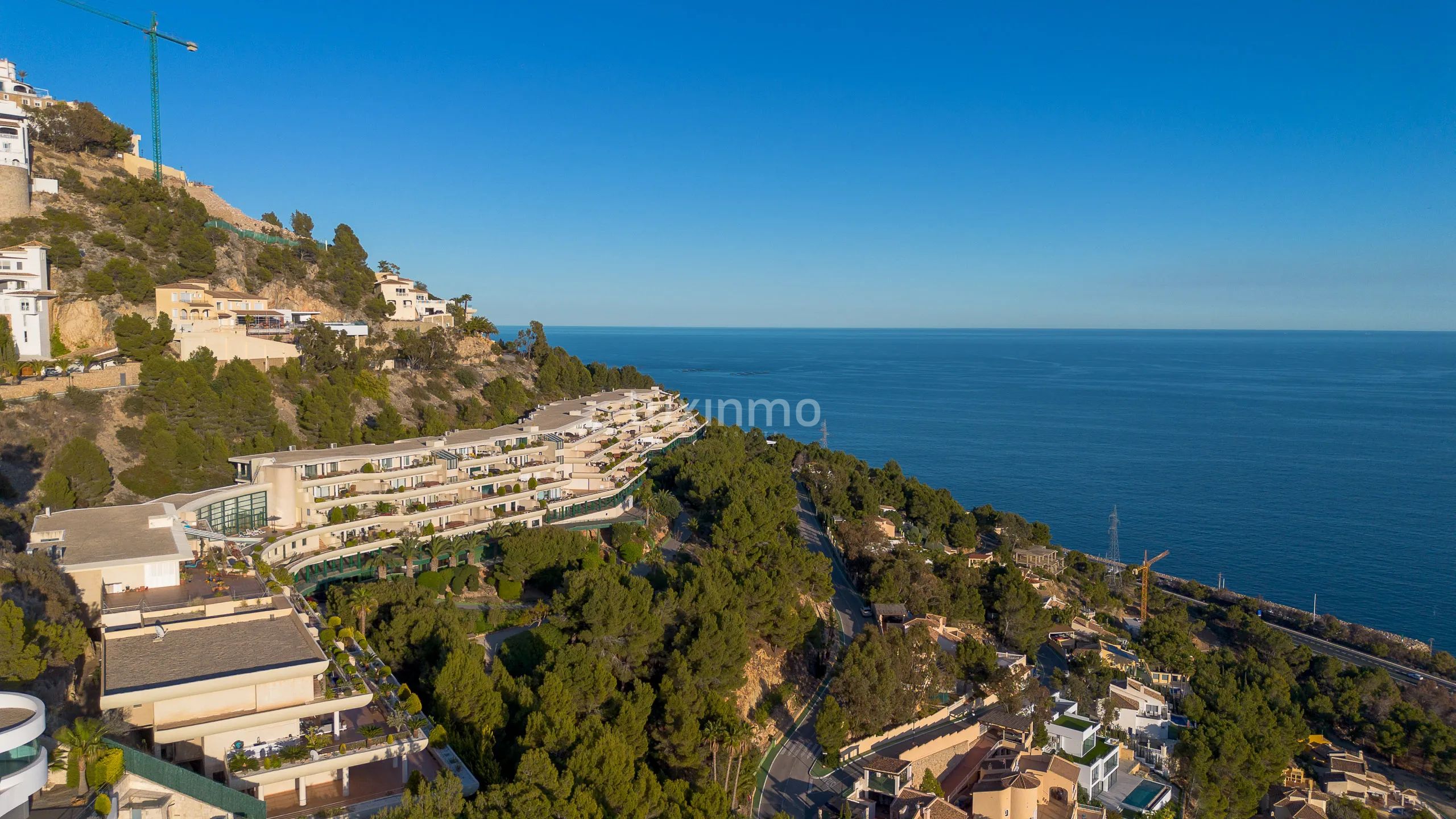 Mediterranean Modern Penthouse with Panoramic Sea Views — photo 36