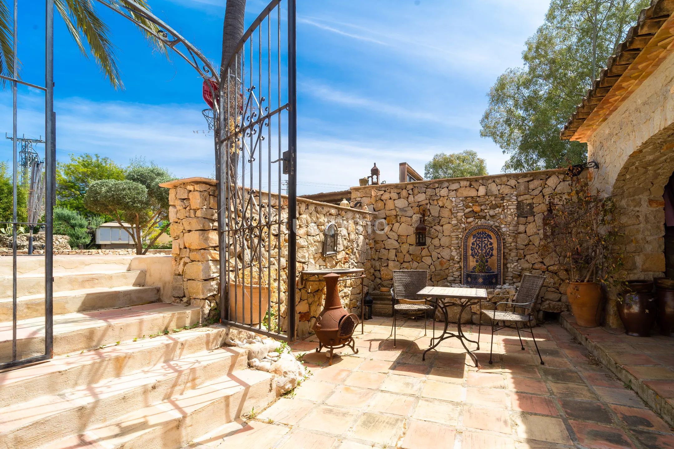 Vakker rustikk enebolig med fjellutsikt og nær elven — photo 62