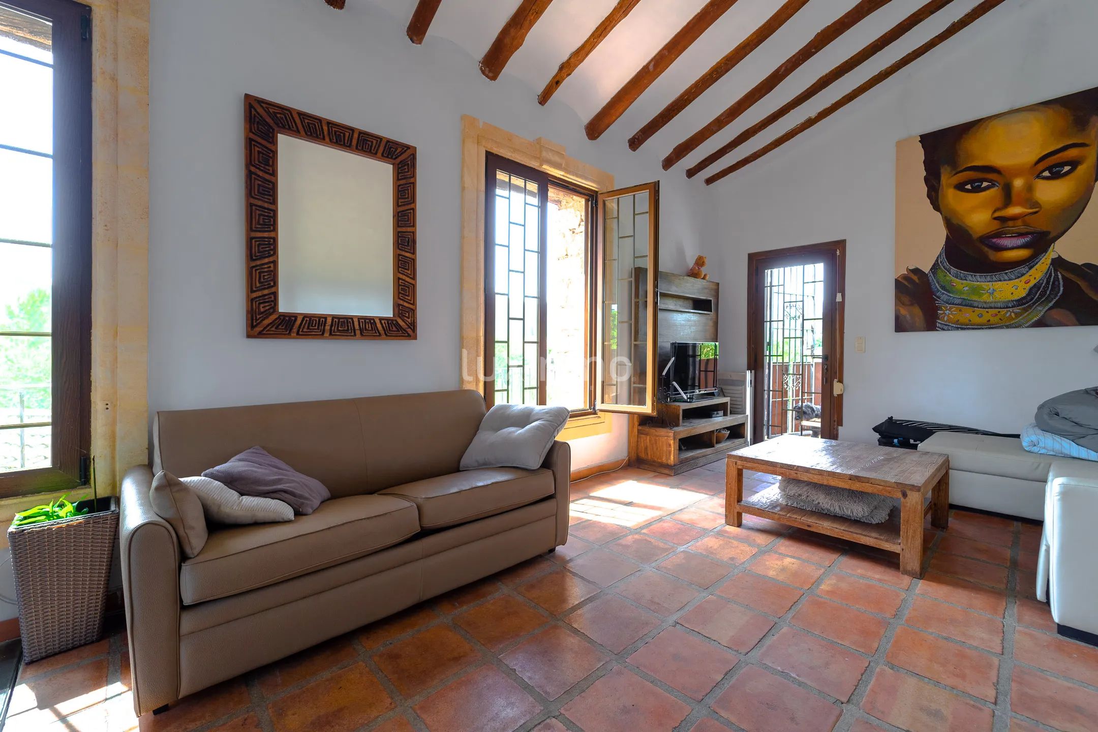 Vakker rustikk enebolig med fjellutsikt og nær elven — photo 12