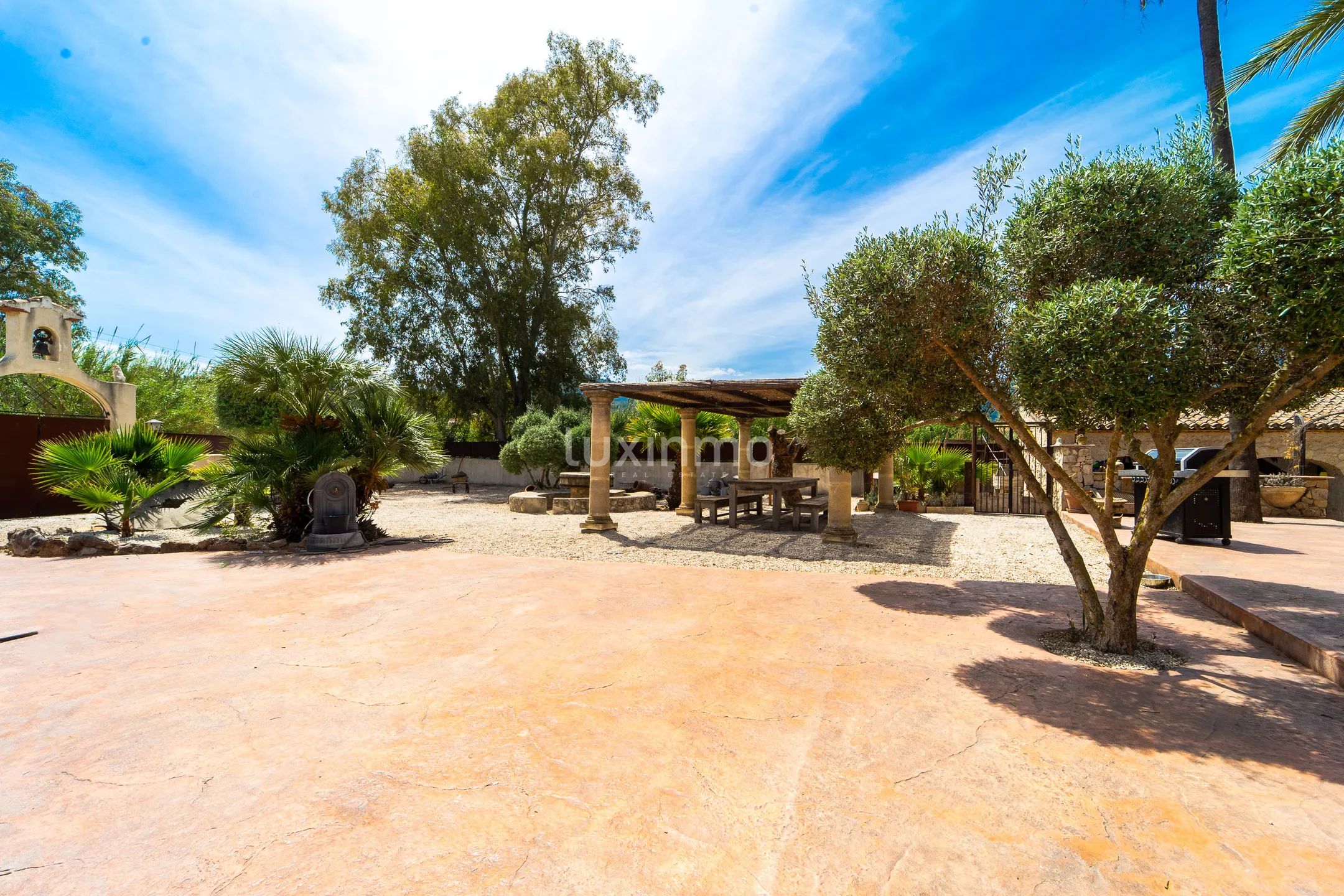 Vakker rustikk enebolig med fjellutsikt og nær elven — photo 55