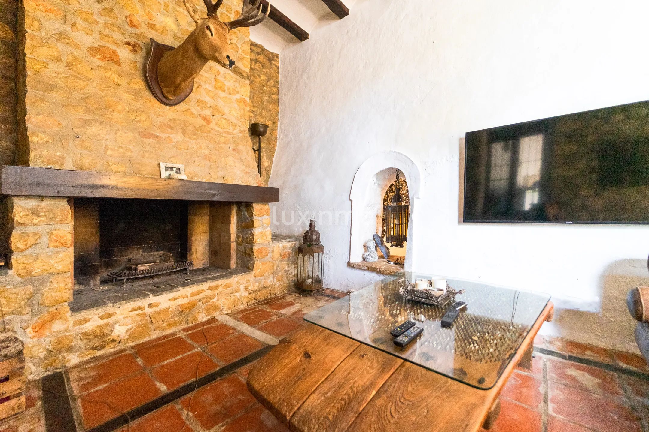 Vakker rustikk enebolig med fjellutsikt og nær elven — photo 21