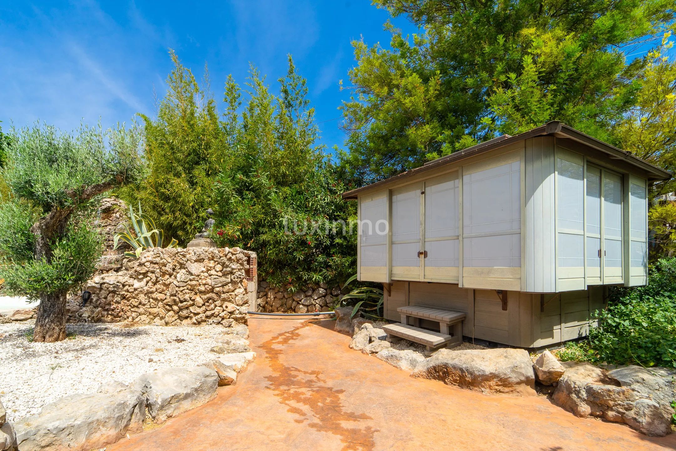 Vakker rustikk enebolig med fjellutsikt og nær elven — photo 53