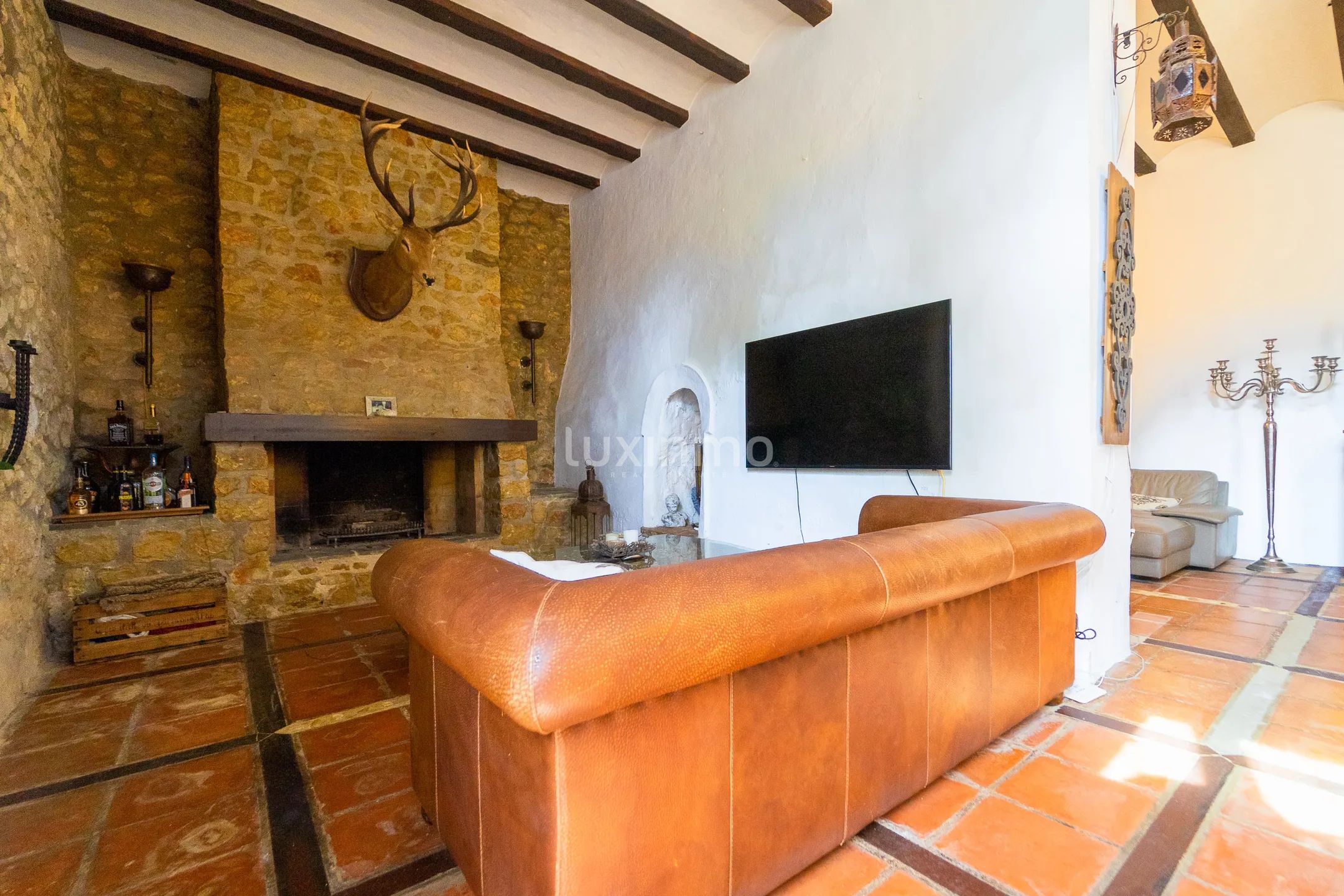 Vakker rustikk enebolig med fjellutsikt og nær elven — photo 20