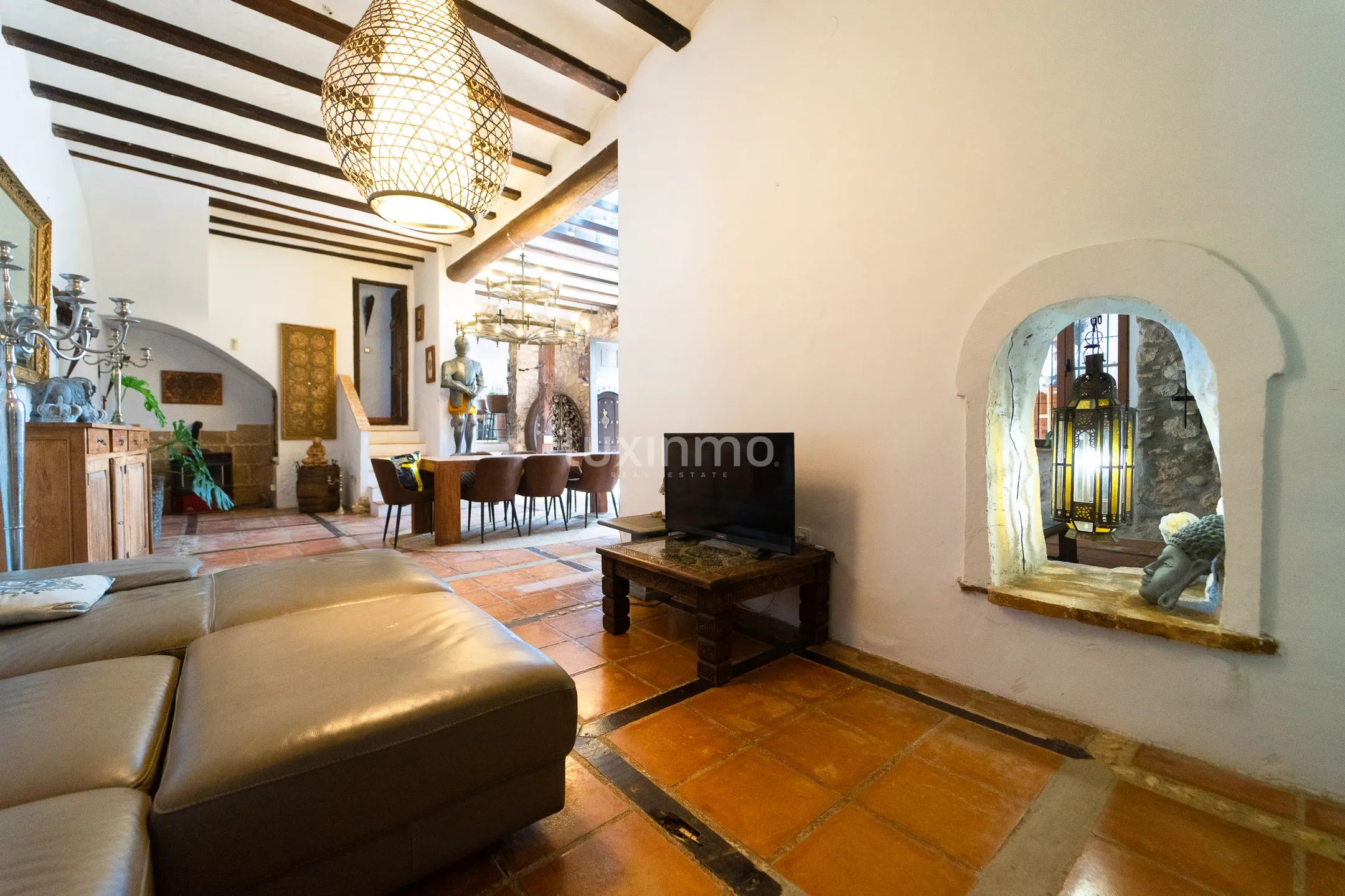 Vakker rustikk enebolig med fjellutsikt og nær elven — photo 24