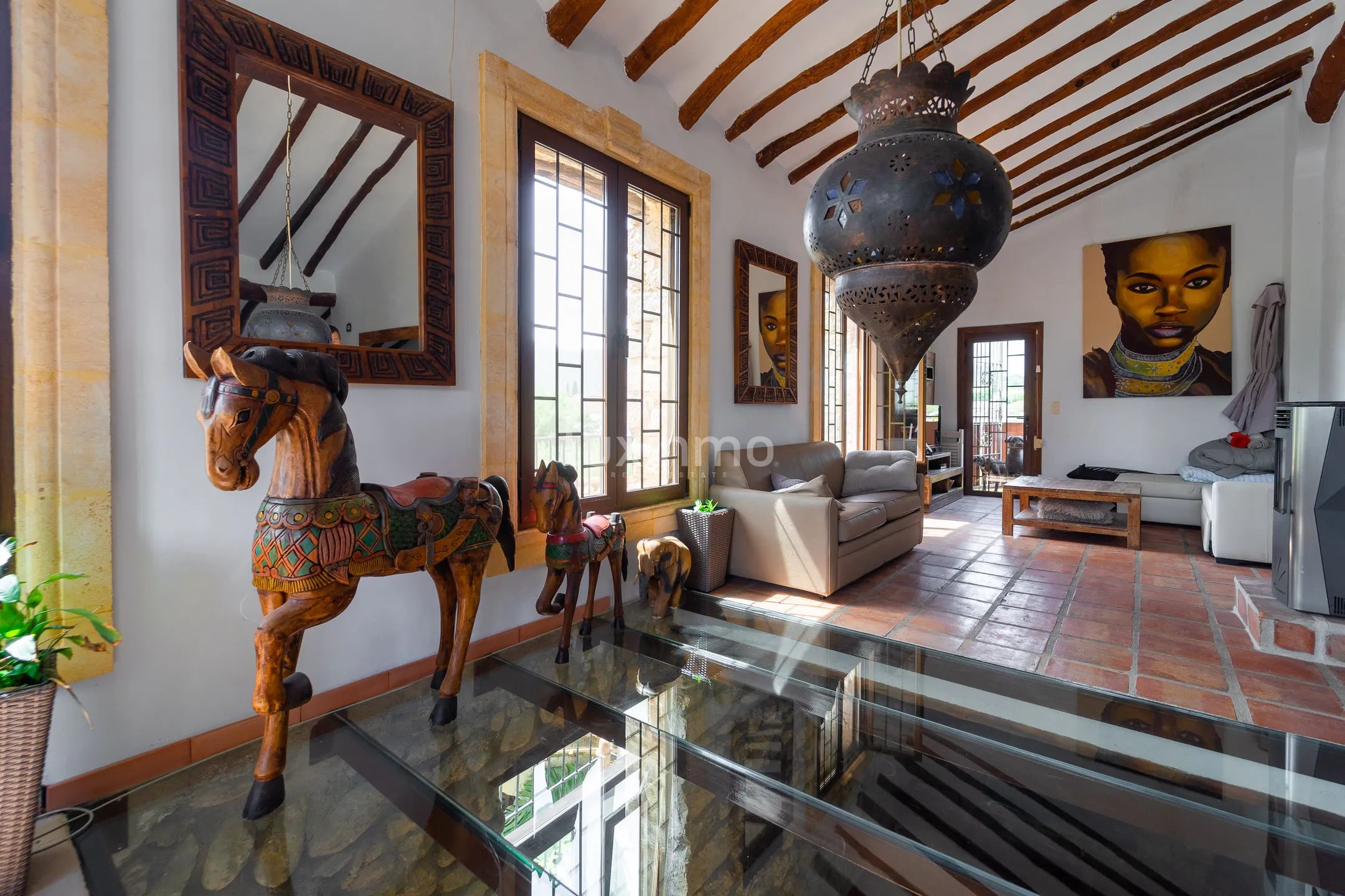 Vakker rustikk enebolig med fjellutsikt og nær elven — photo 10