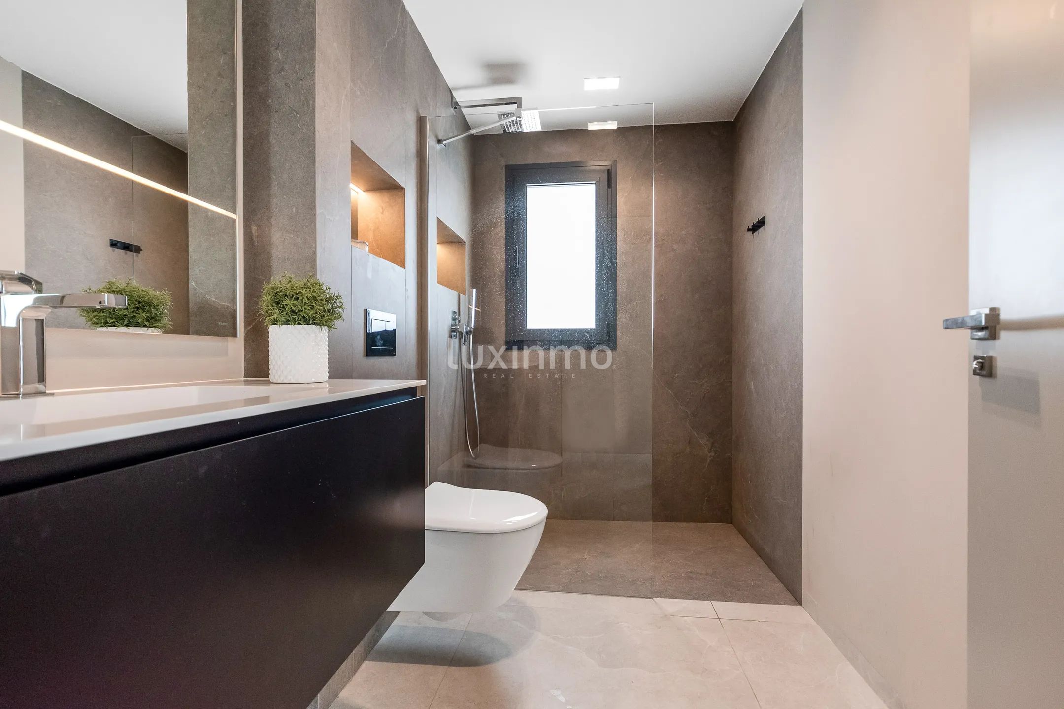 Beautiful luxury villa with sea views for sale in Albir — photo 17