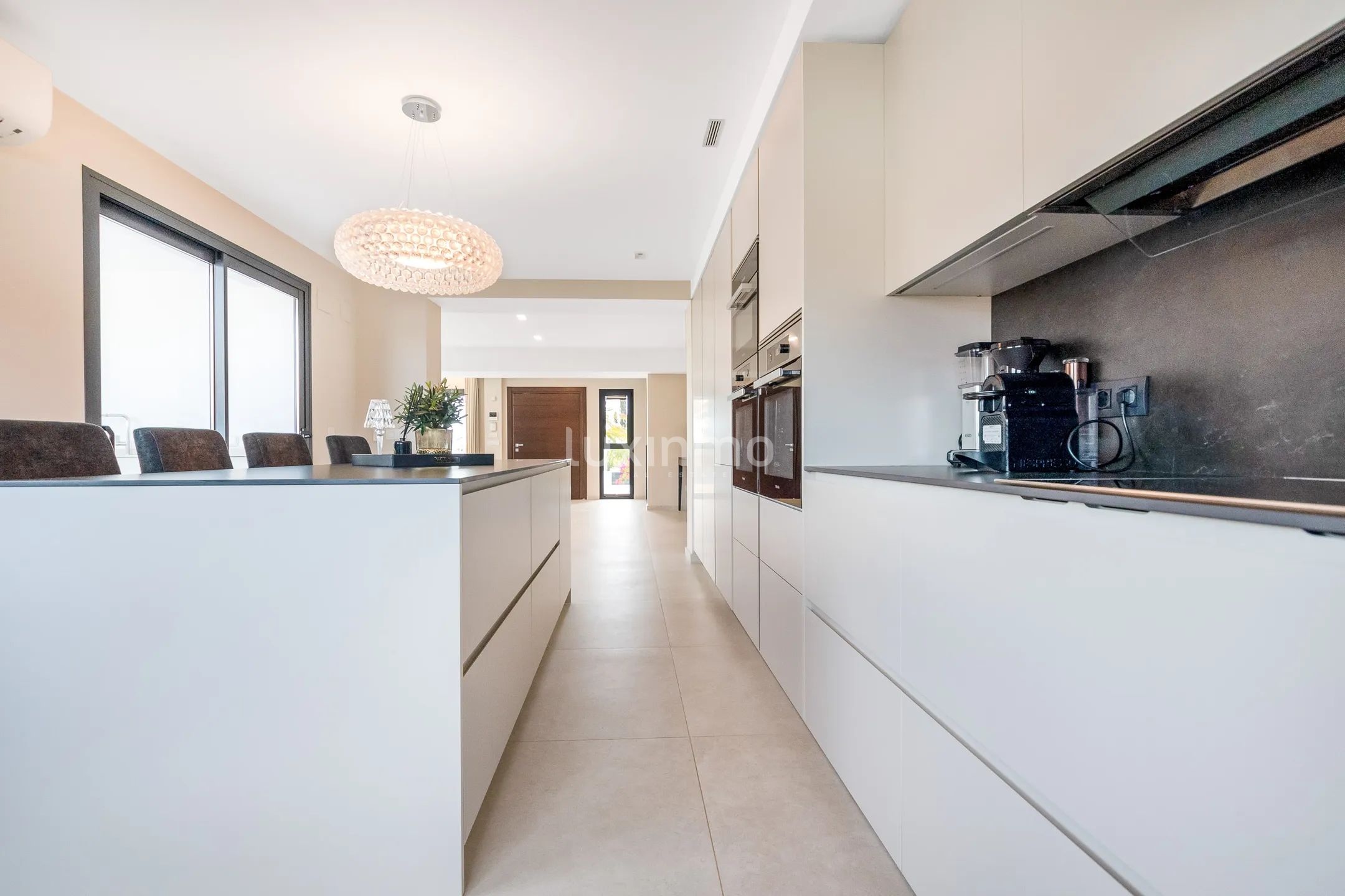 Beautiful luxury villa with sea views for sale in Albir — photo 31