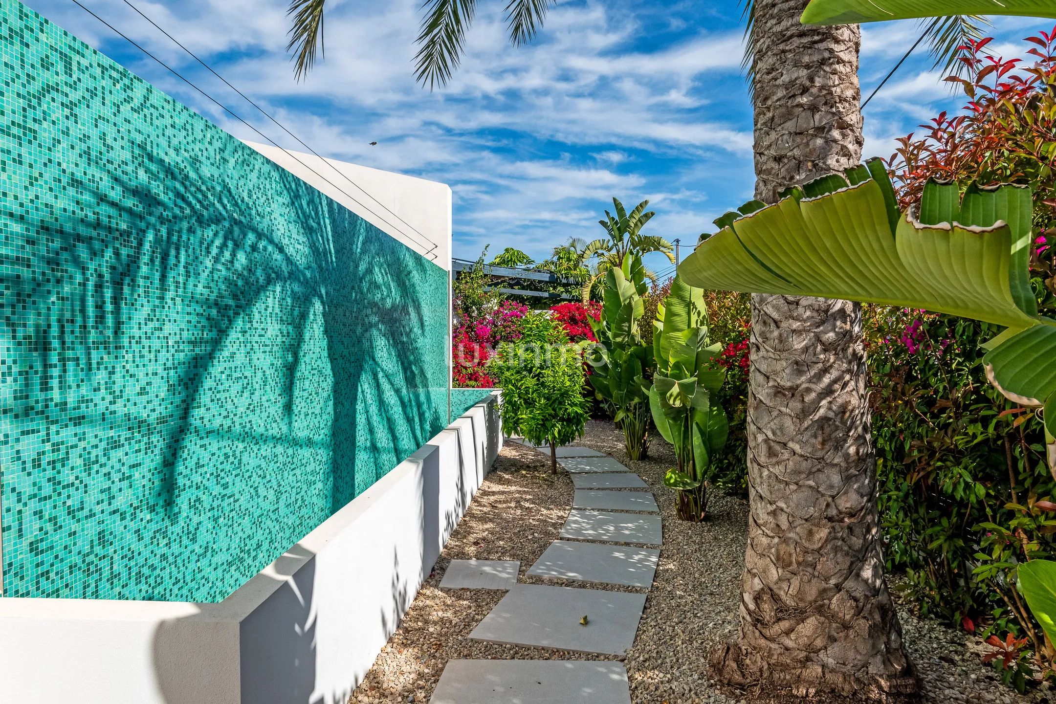 Beautiful luxury villa with sea views for sale in Albir — photo 41