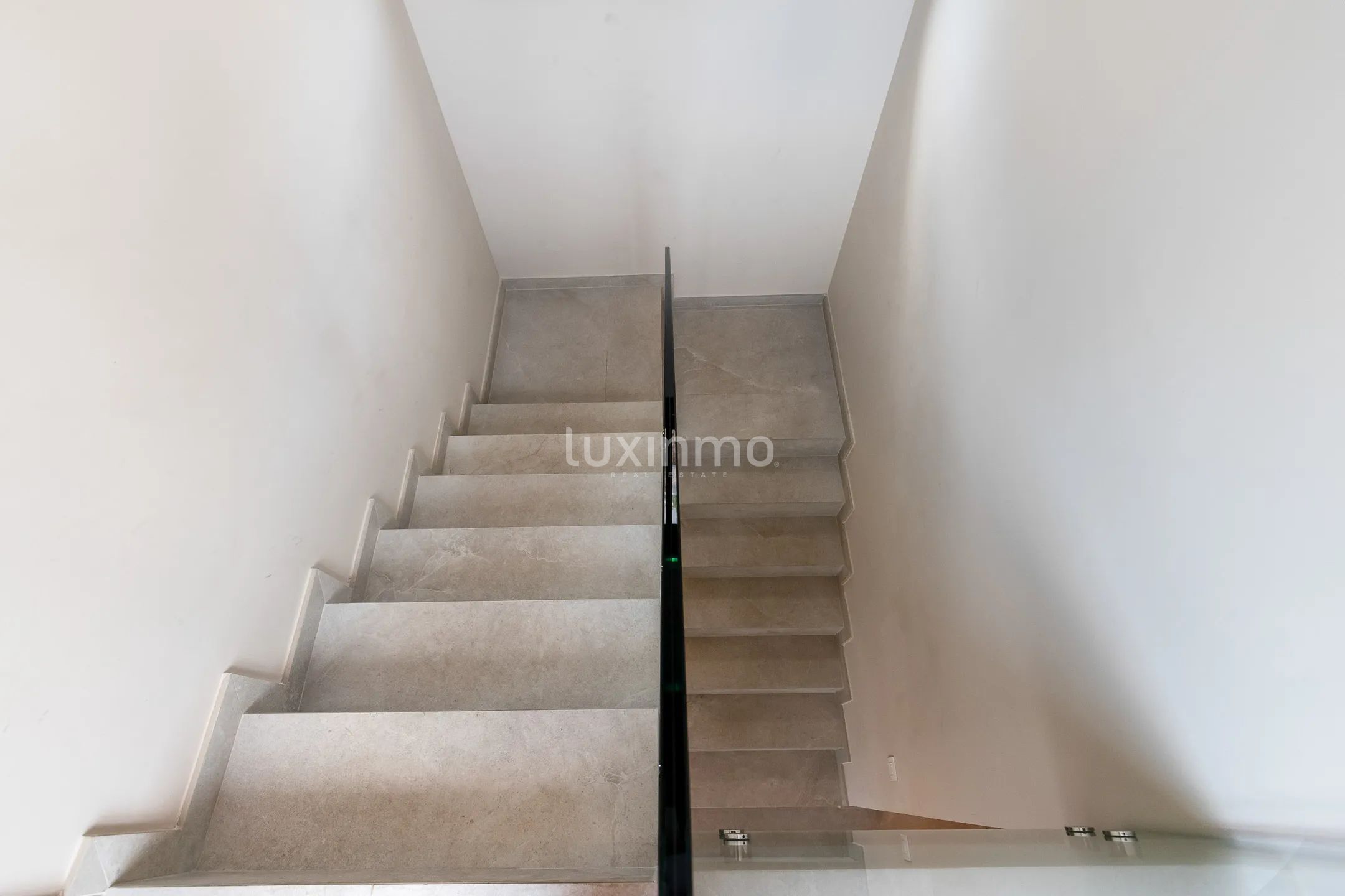 Beautiful luxury villa with sea views for sale in Albir — photo 18