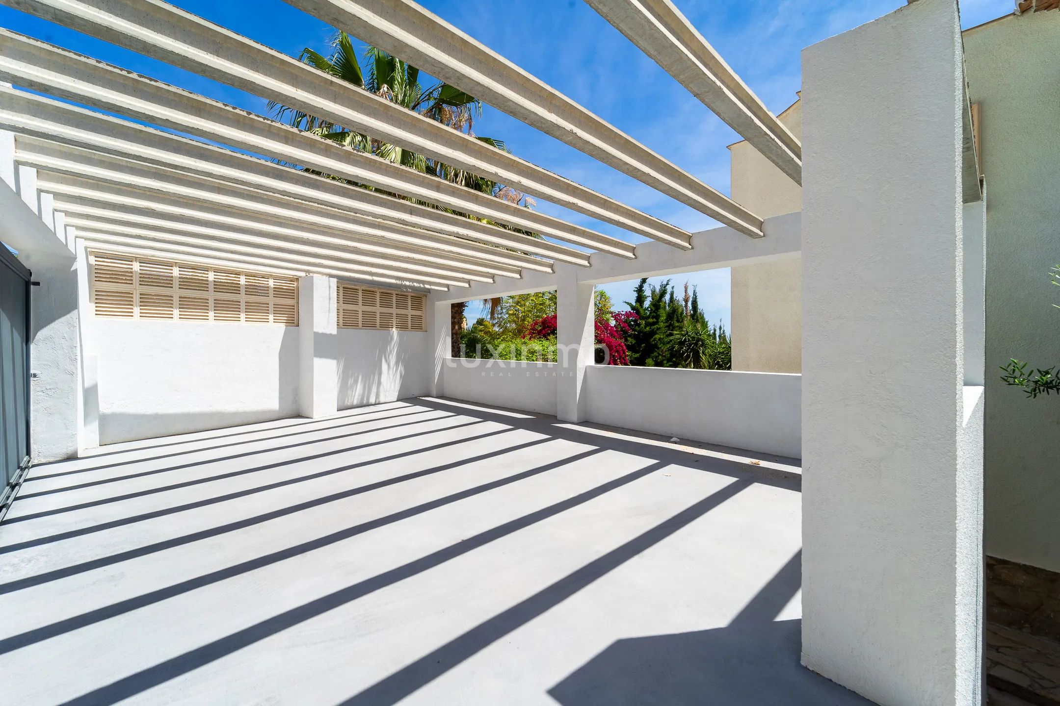 Luxurius colonial style detached house in Calpe, Alicante — photo 48