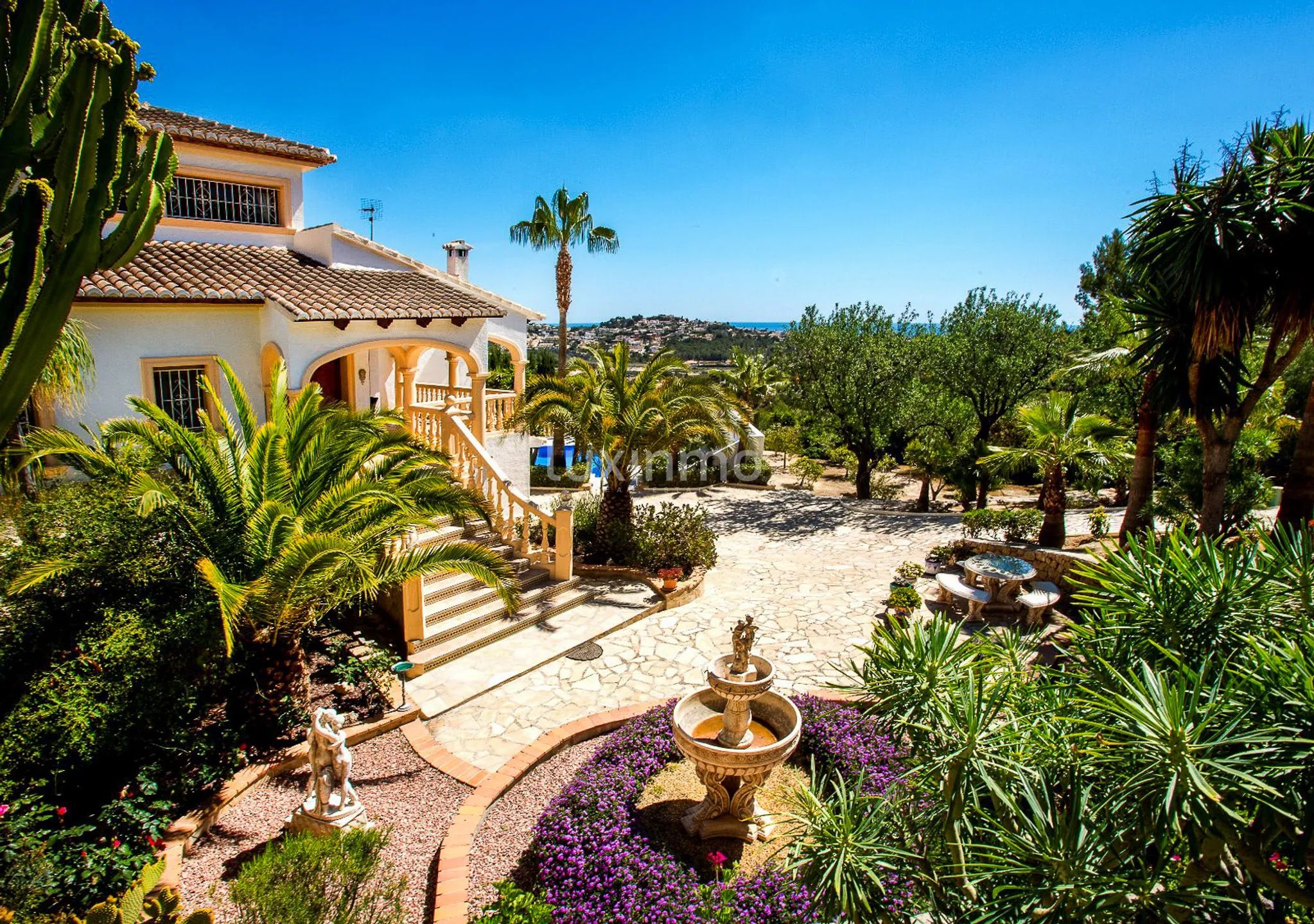 Luxurius colonial style detached house in Calpe, Alicante — photo 2