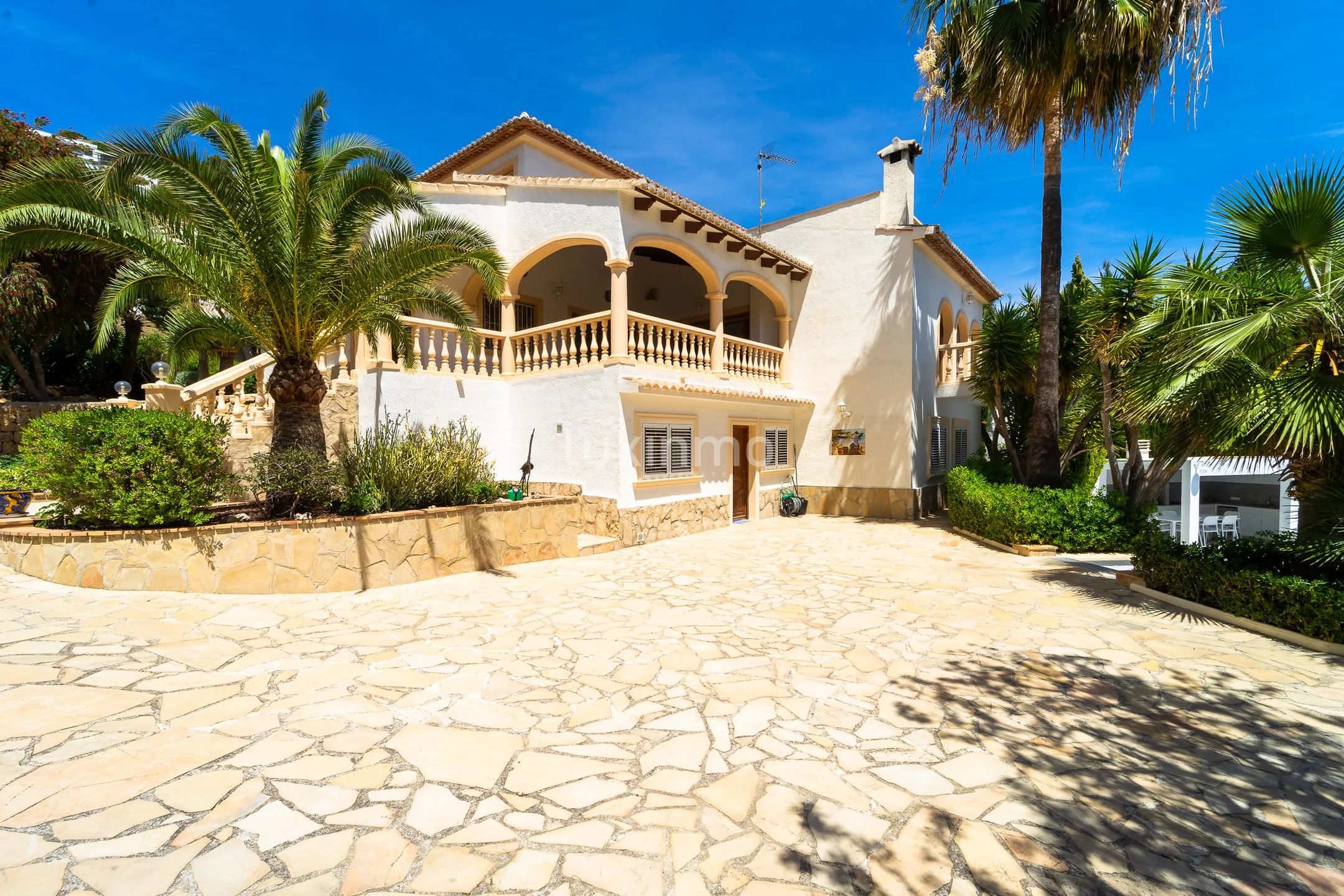 Luxurius colonial style detached house in Calpe, Alicante — photo 51