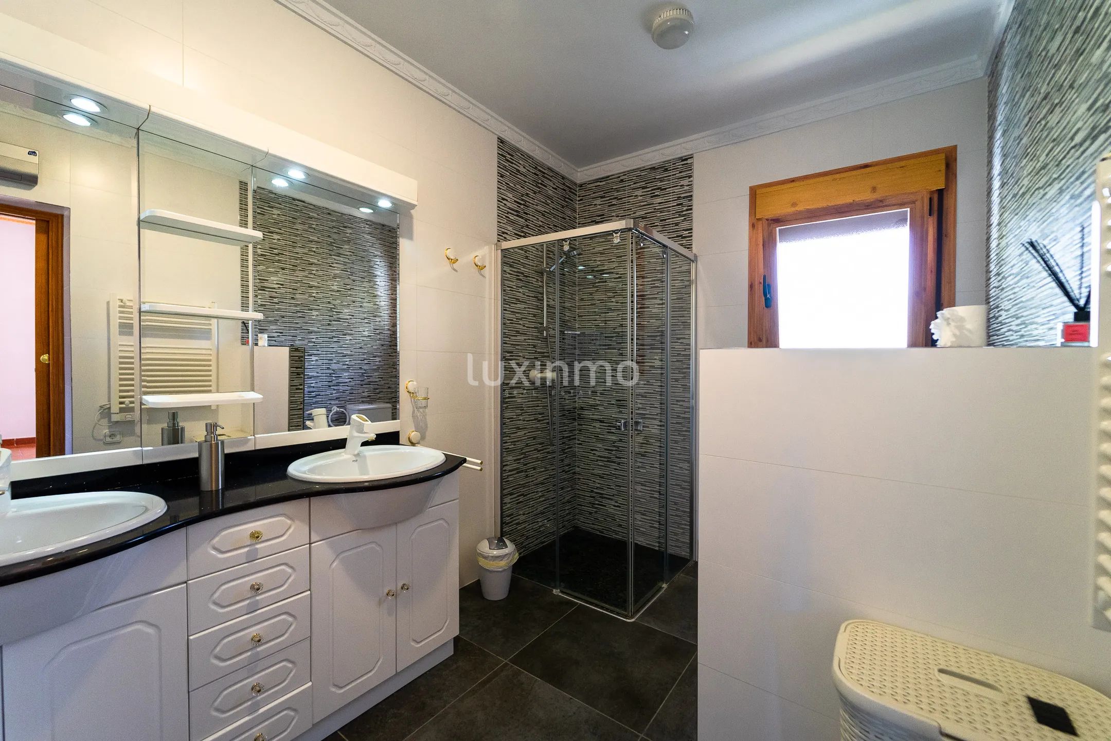 Luxurius colonial style detached house in Calpe, Alicante — photo 34