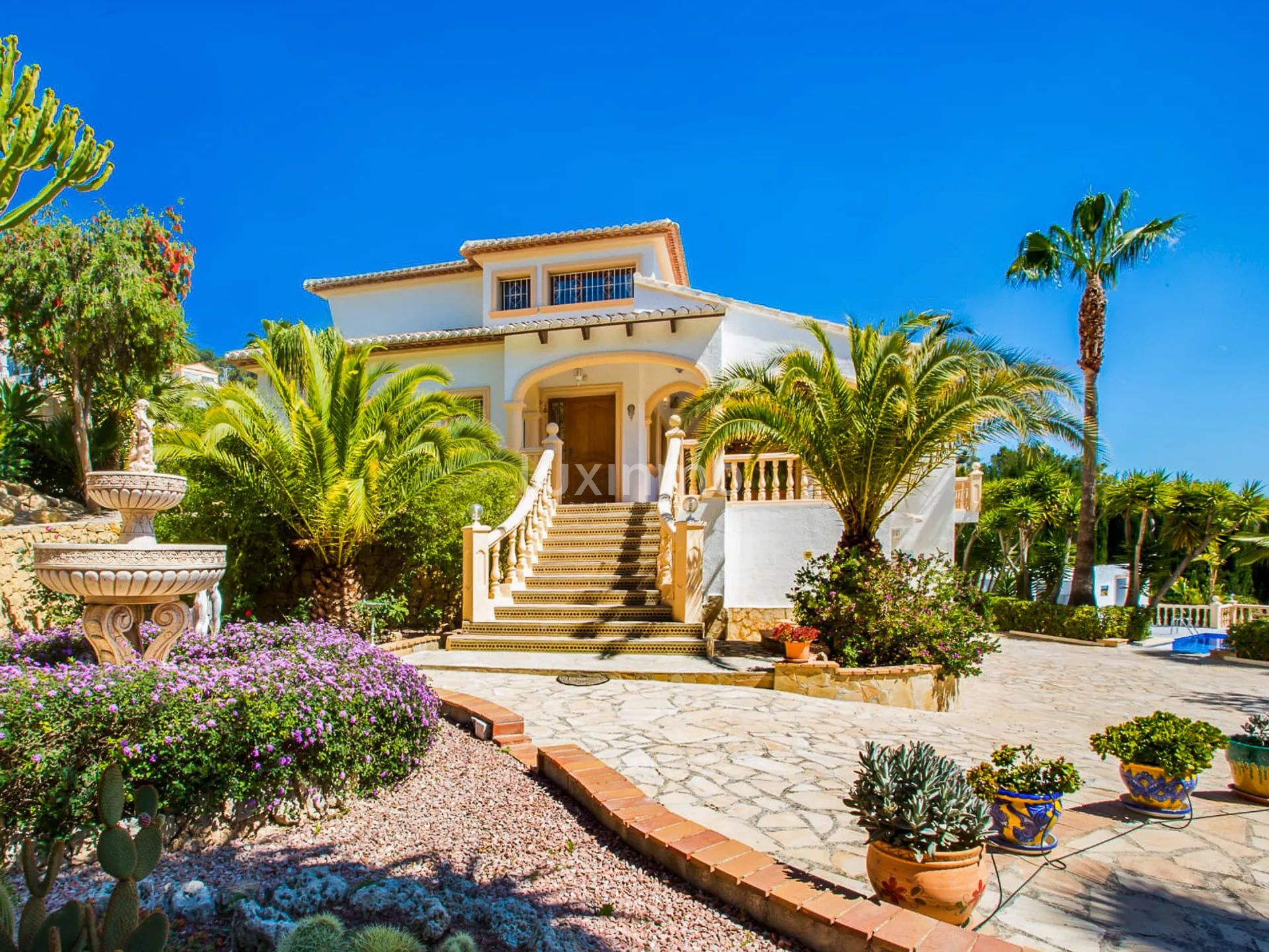 Lyxigt hus i kolonialstil i Calpe, Alicante