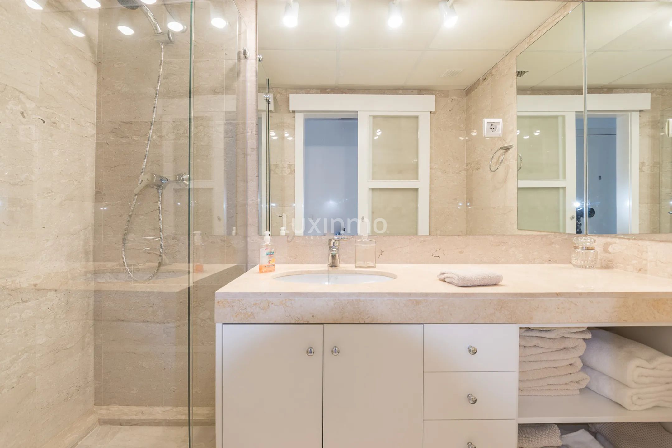 Flat for rent with Sea views in Marina Botafoch — photo 16