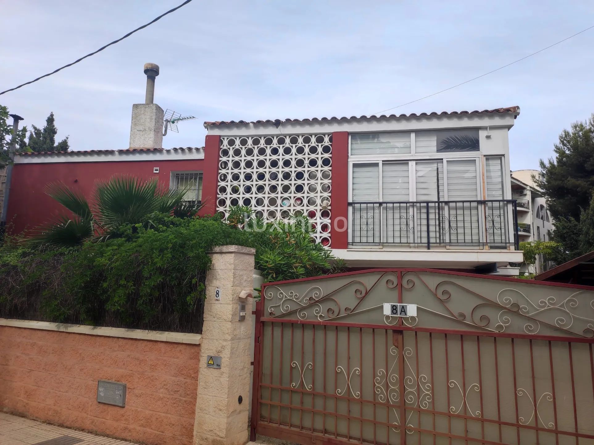 Вилла в самом центре Альбира на продажу — photo 1