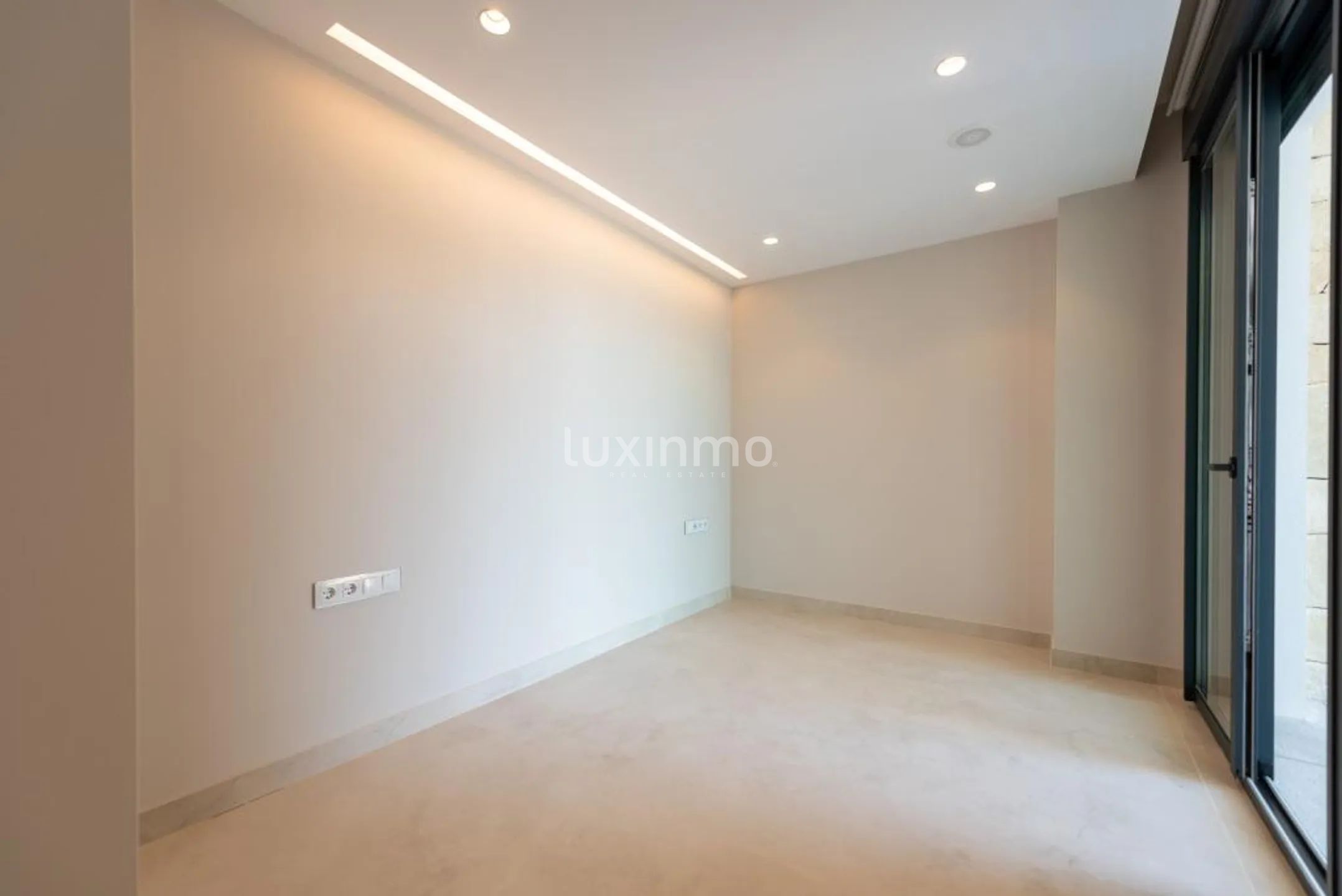 Erste Linie und moderne Wohnung in Playa Poniente, Benidorm — photo 4