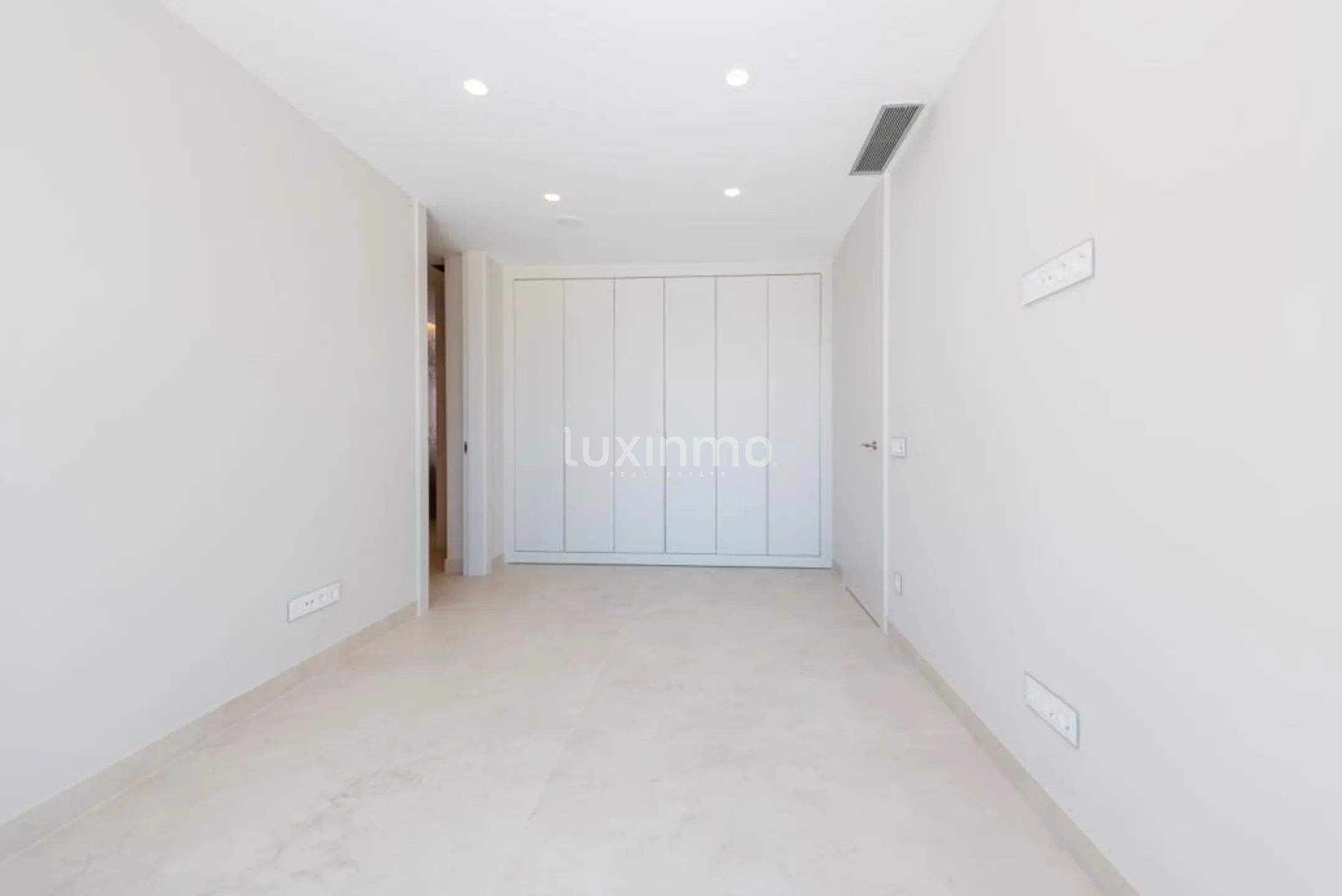 Impresionante dúplex en primera línea en Playa de Poniente, Benidorm — photo 11