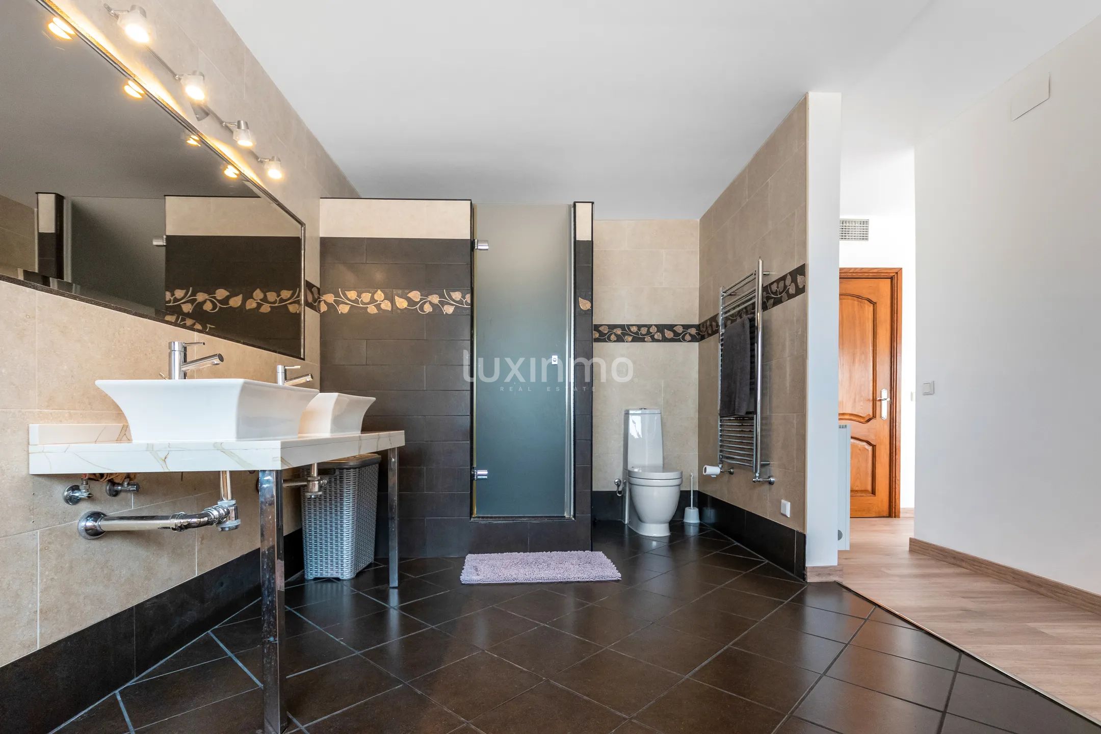 Preciosa villa con piscina en venta en Albir — photo 17