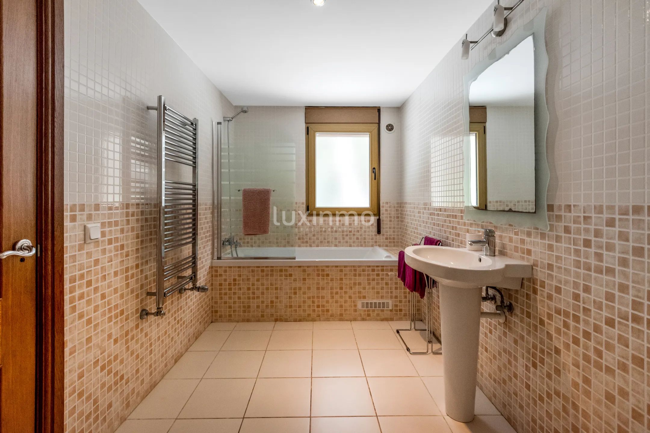 Preciosa villa con piscina en venta en Albir — photo 22