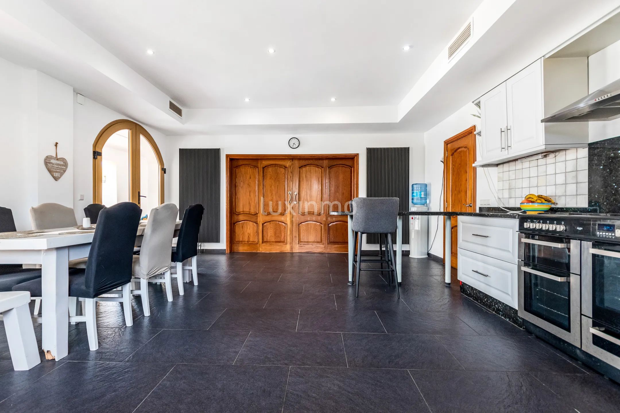 Preciosa villa con piscina en venta en Albir — photo 7