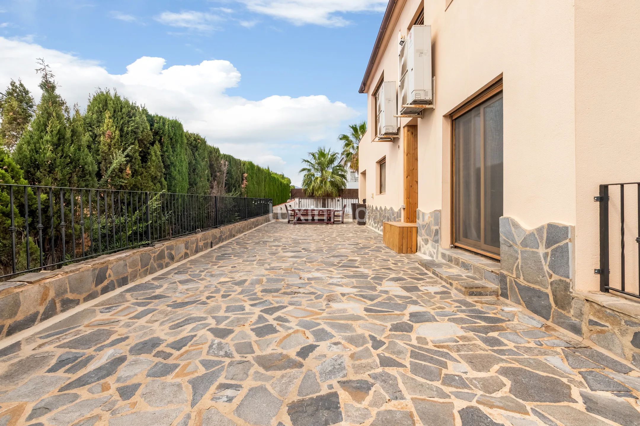 Preciosa villa con piscina en venta en Albir — photo 29